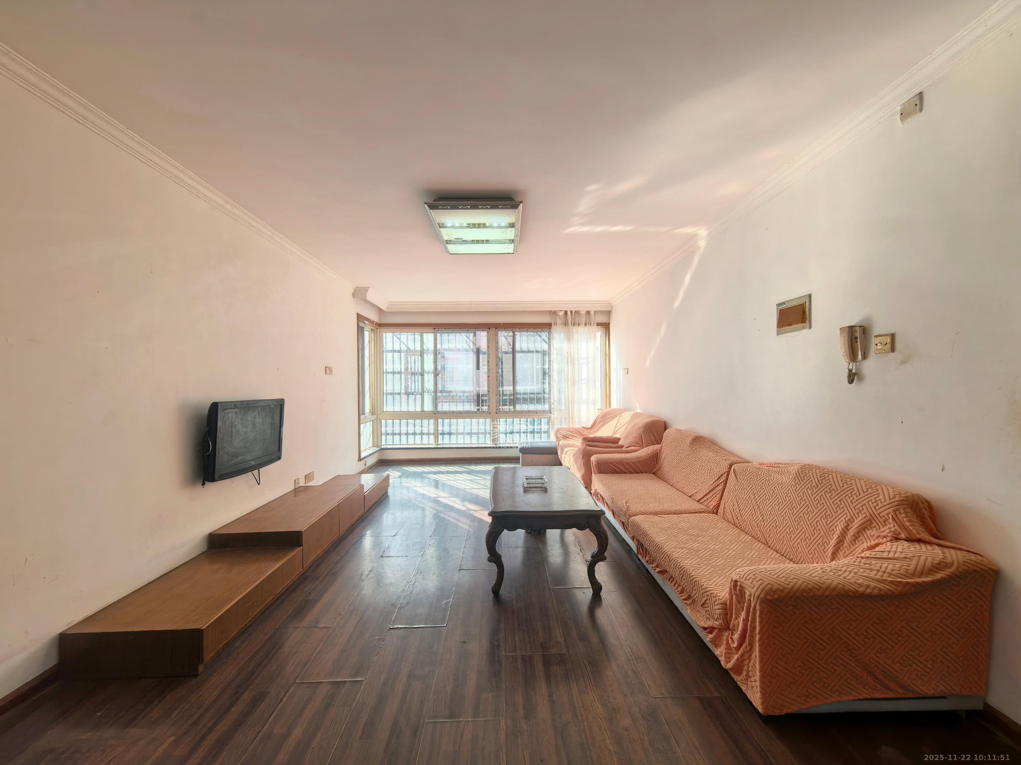 丽江翠园  3室2厅1卫    1400.0元/月