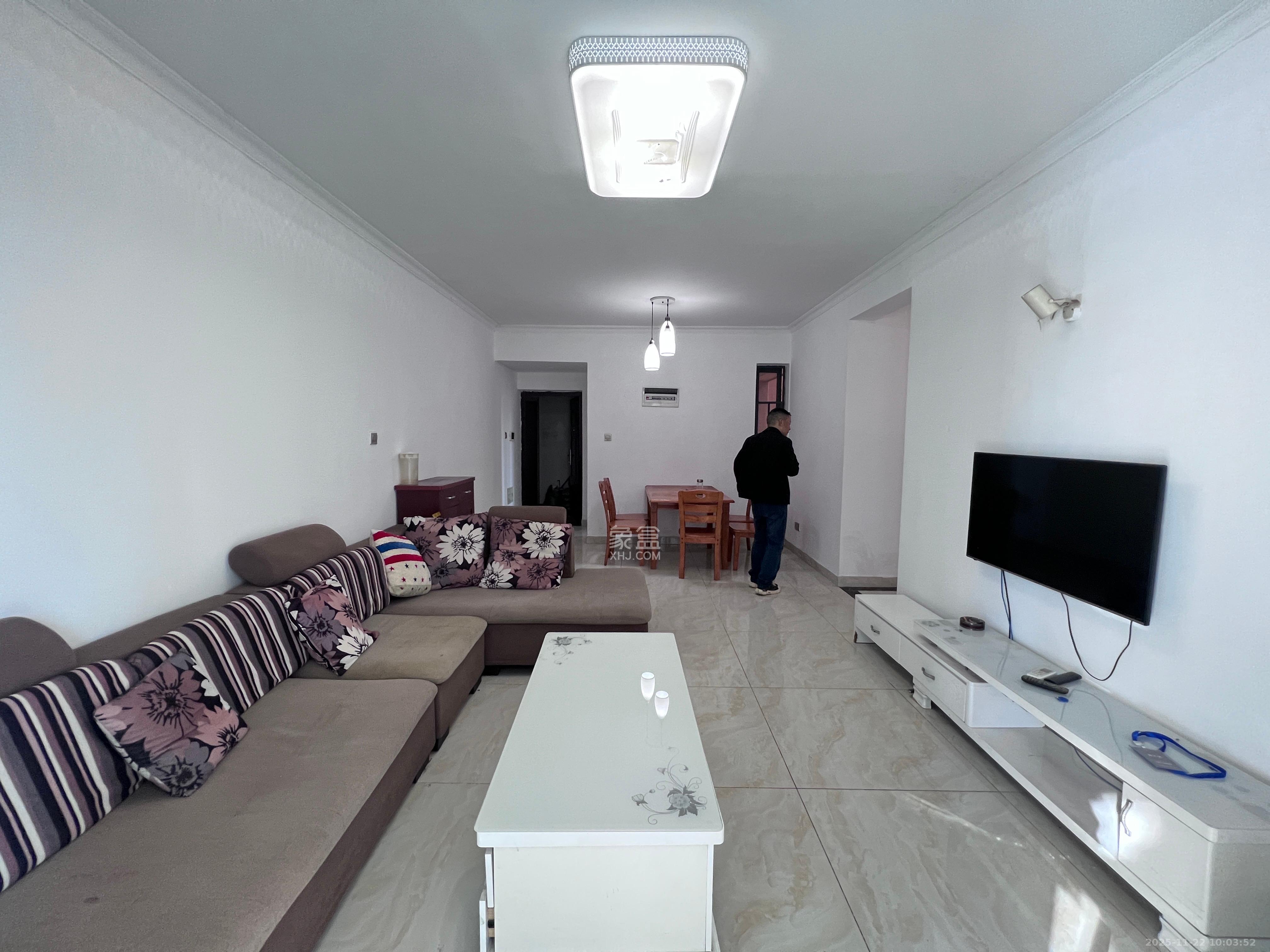 武广美誉 3室2厅1卫 2400.0元/月 武广美誉 3室2厅1卫 2400.0元/月室内图