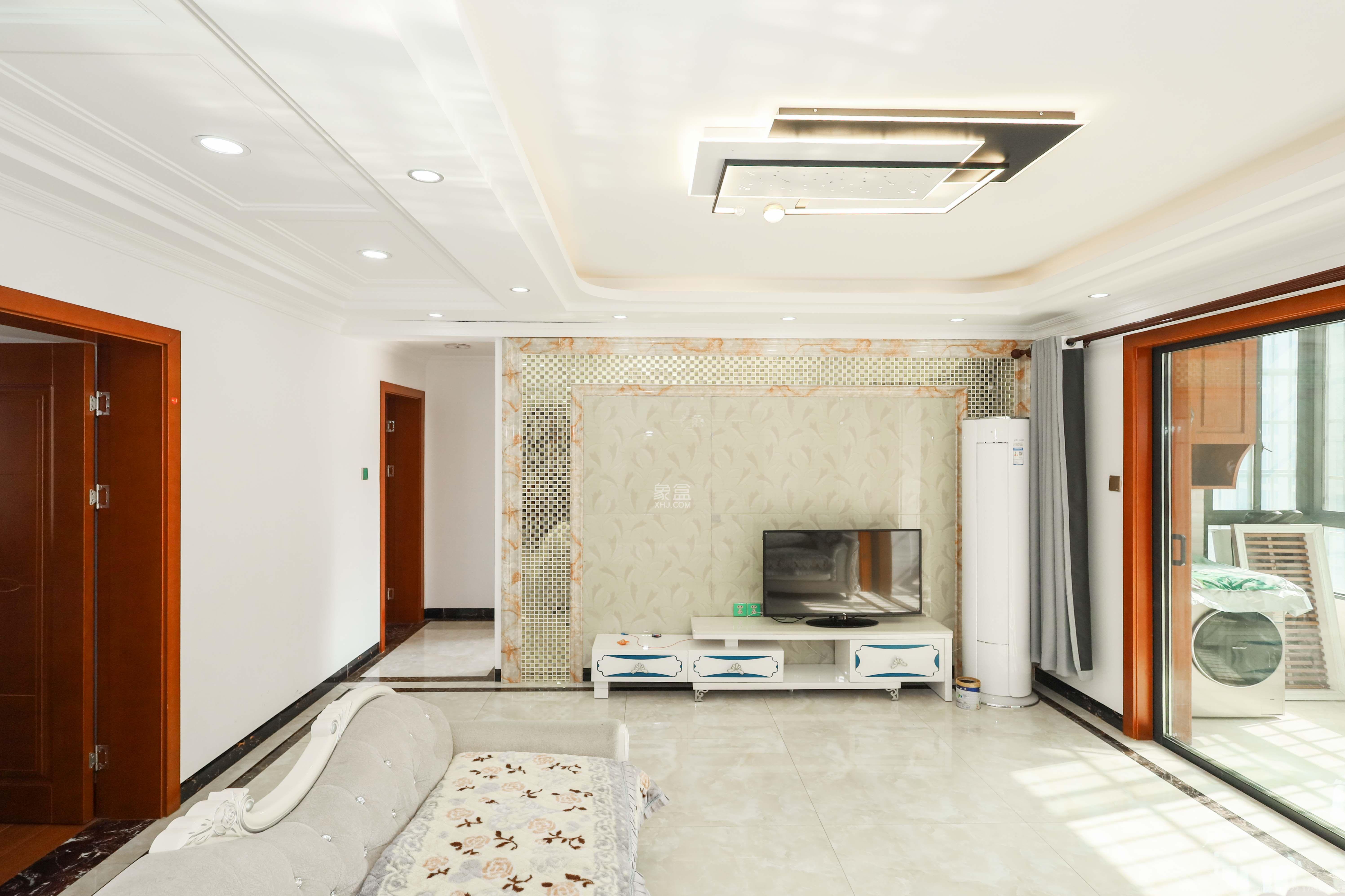 好莱城(弘德西街) 4室2厅1卫 2900.0元/月 好莱城(弘德西街) 4室2厅1卫 2900.0元/月室内图