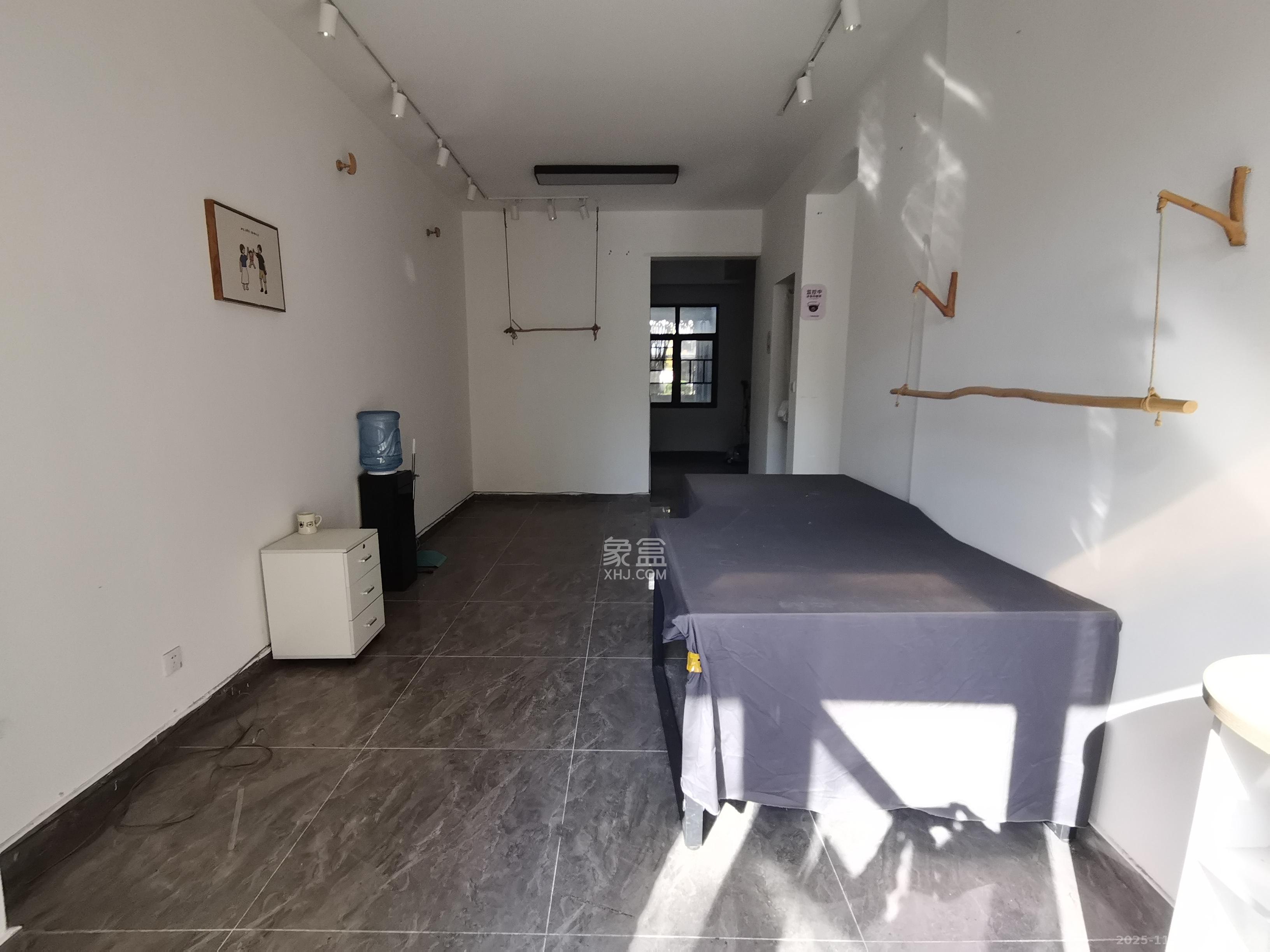 阳光100一期、四五期  1室0厅0卫    2800.0元/月