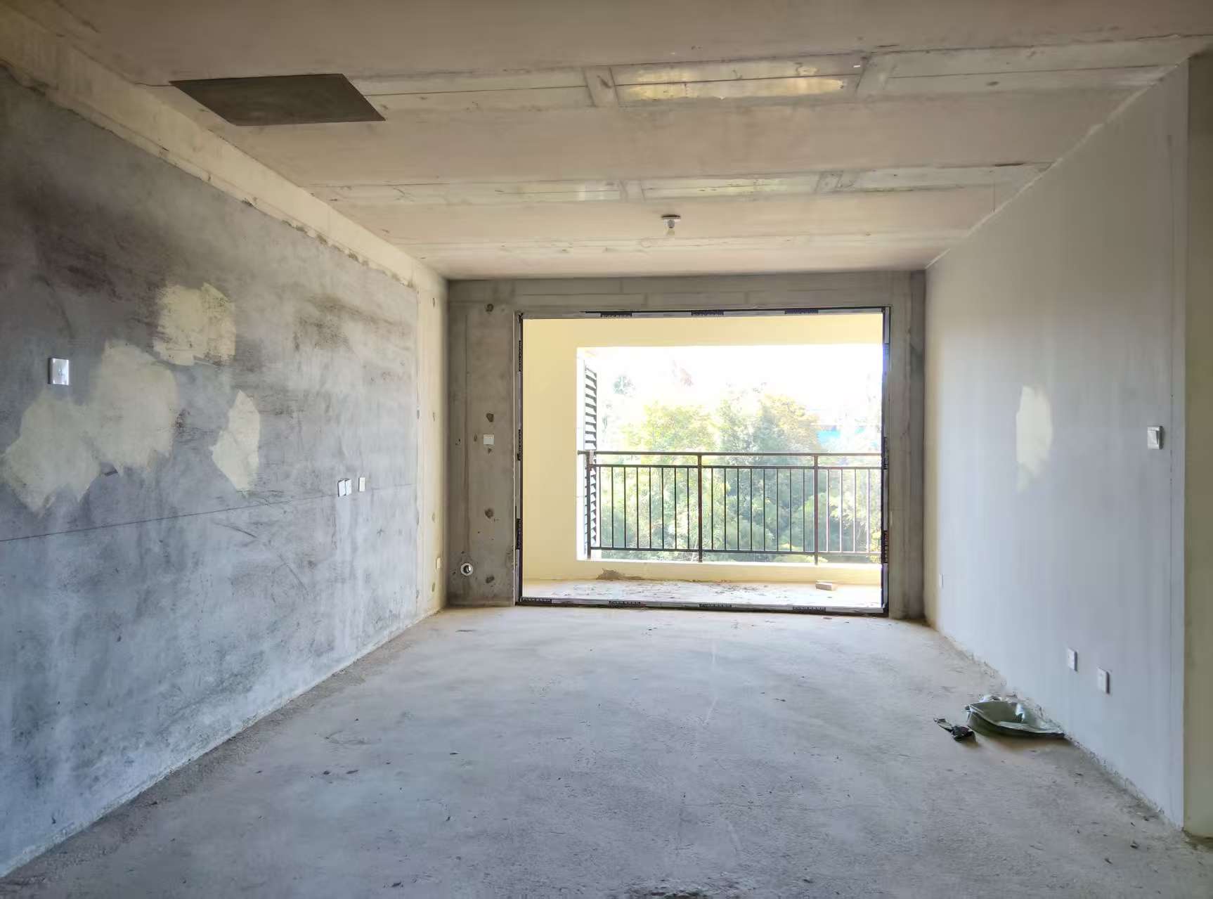 荣盛中央御府  3室2厅2卫    66.8万