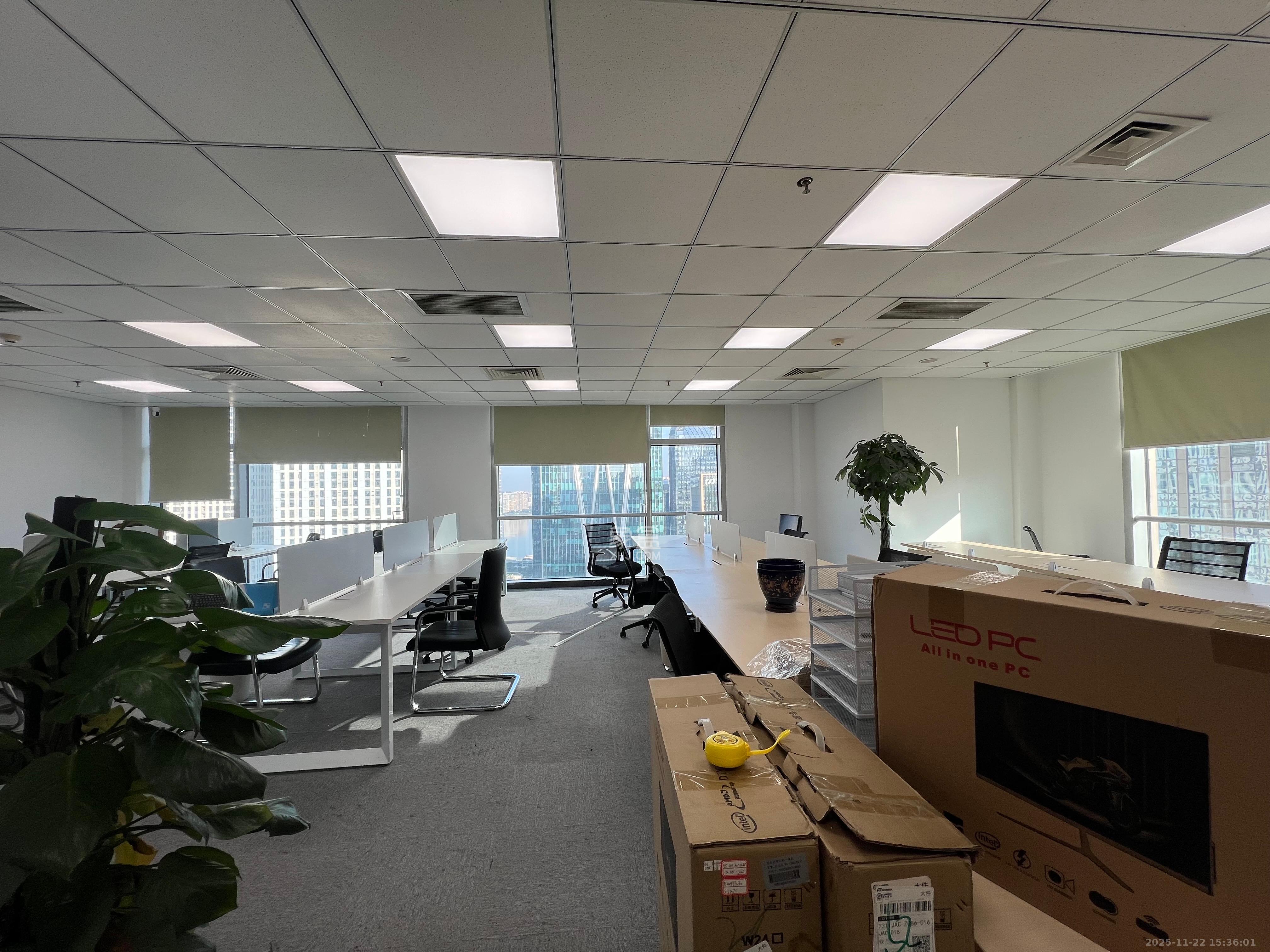 湘江财富金融中心   66.5㎡      12000.0元/月室内图