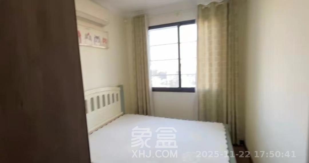 建鸿达现代公寓  2室2厅1卫    2050.0元/月