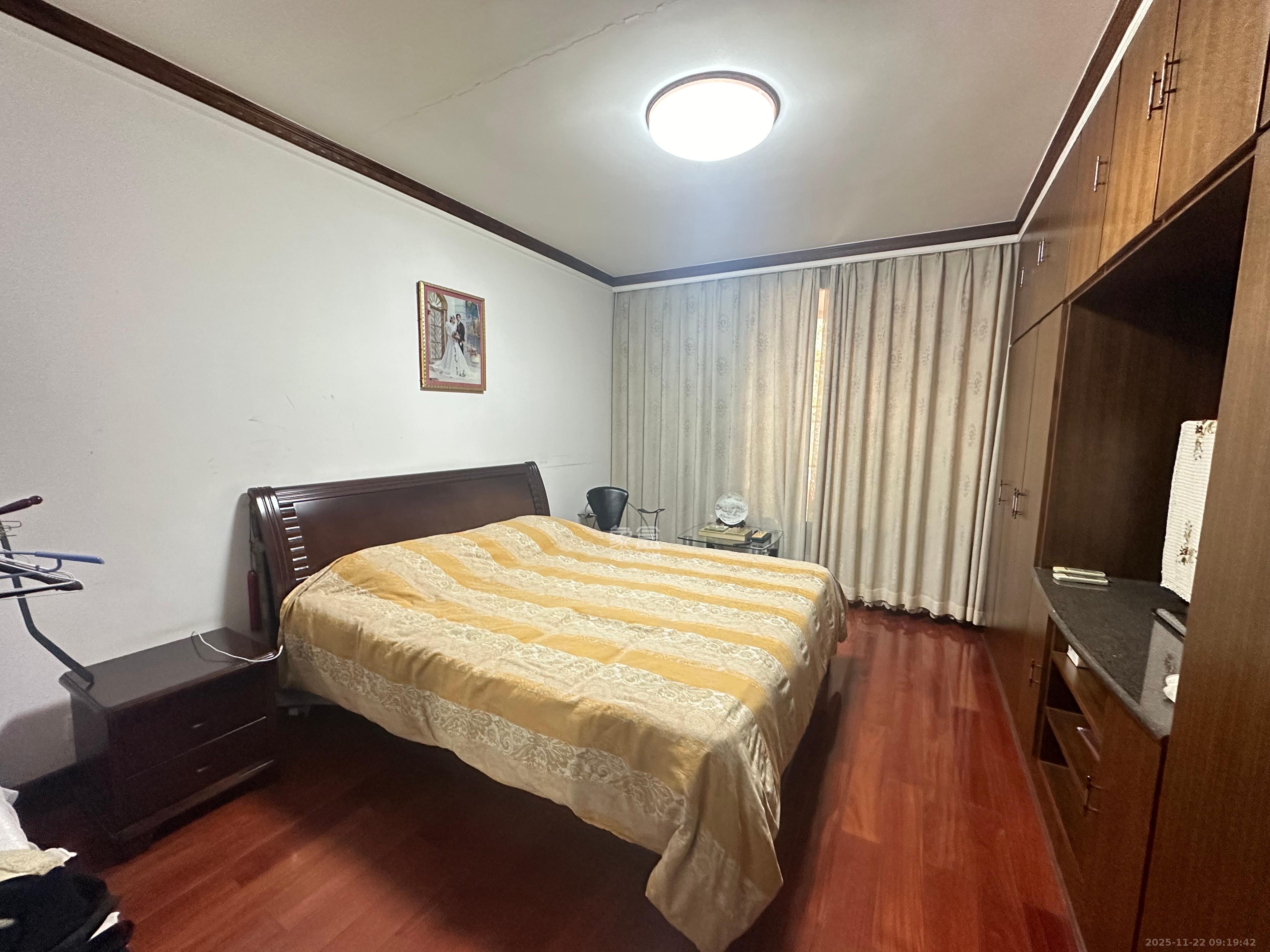 白沙花园  3室2厅2卫    3200.0元/月室内图