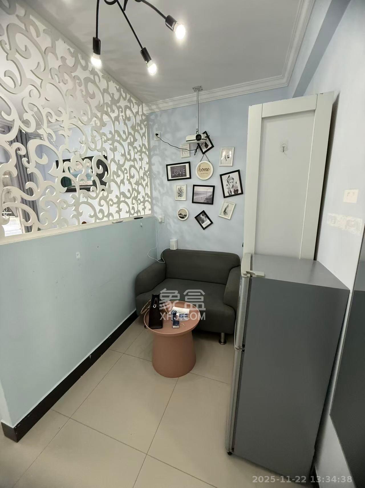 丝茅冲邮电二巷 1室1厅1卫 1580.0元/月 丝茅冲邮电二巷 1室1厅1卫 1580.0元/月室内图