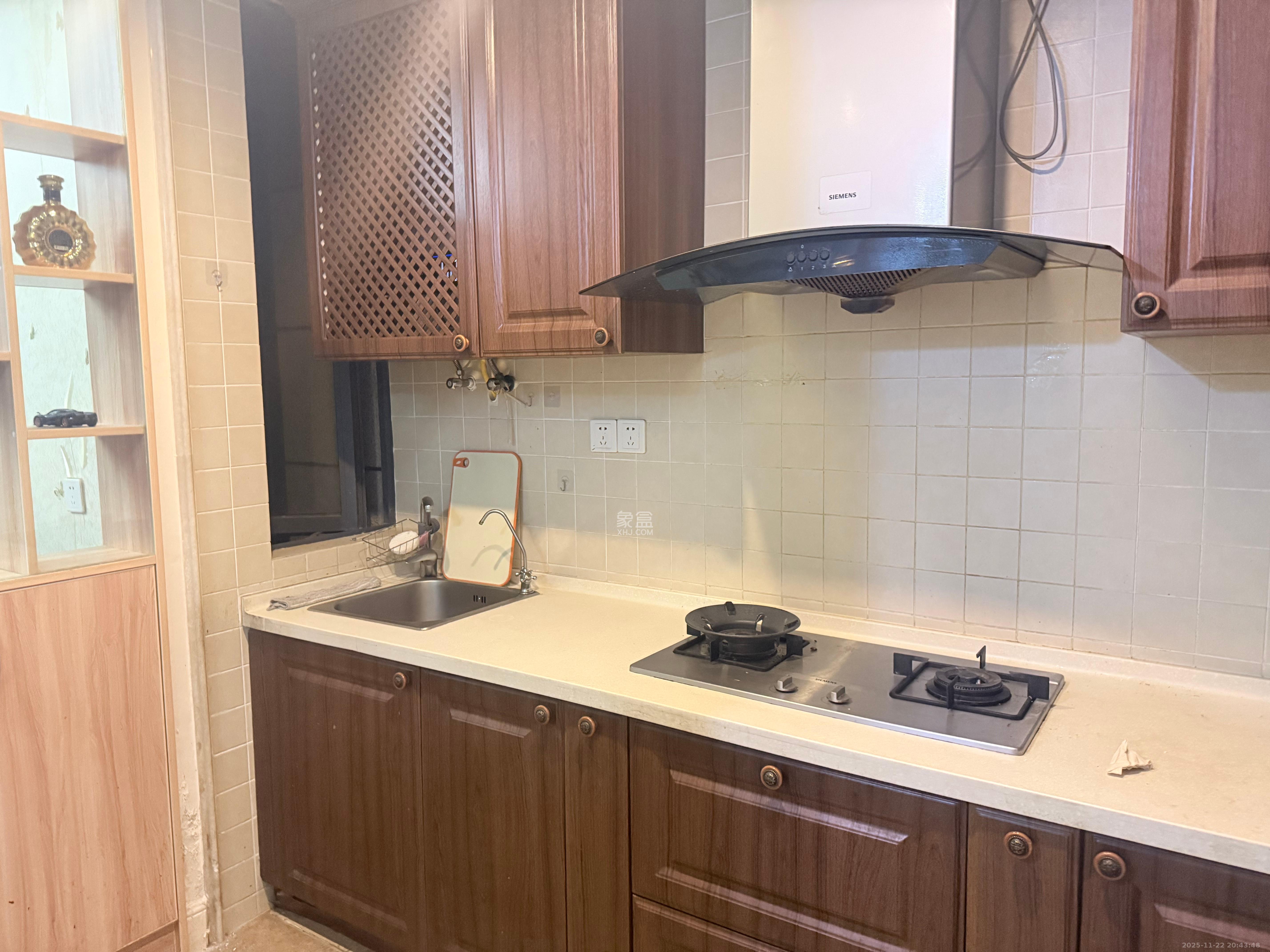 保利城(中航城国际社区、郡原美村) 1室1厅1卫 2200.0元/月 保利城(中航城国际社区、郡原美村) 1室1厅1卫 2200.0元/月室内图