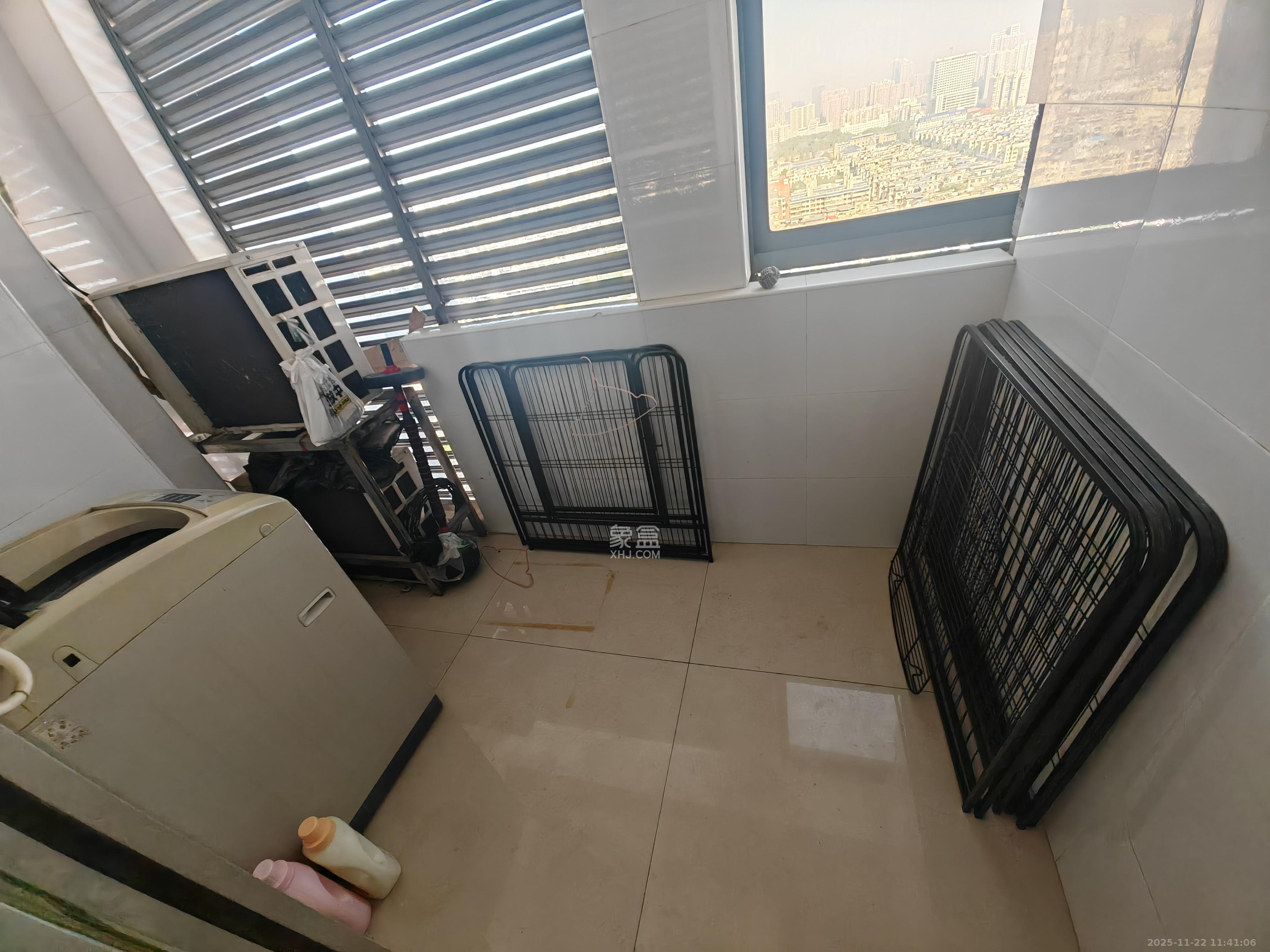 东方芙蓉  2室2厅1卫    1500.0元/月室内图