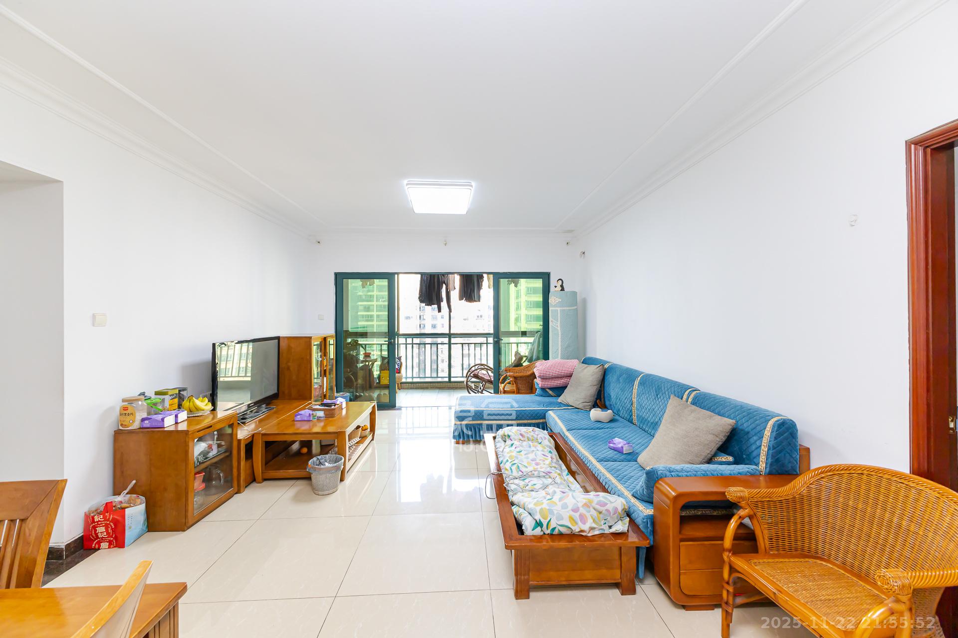 恒大名都 4室2厅2卫 72.0万 恒大名都 4室2厅2卫 72.0万客厅