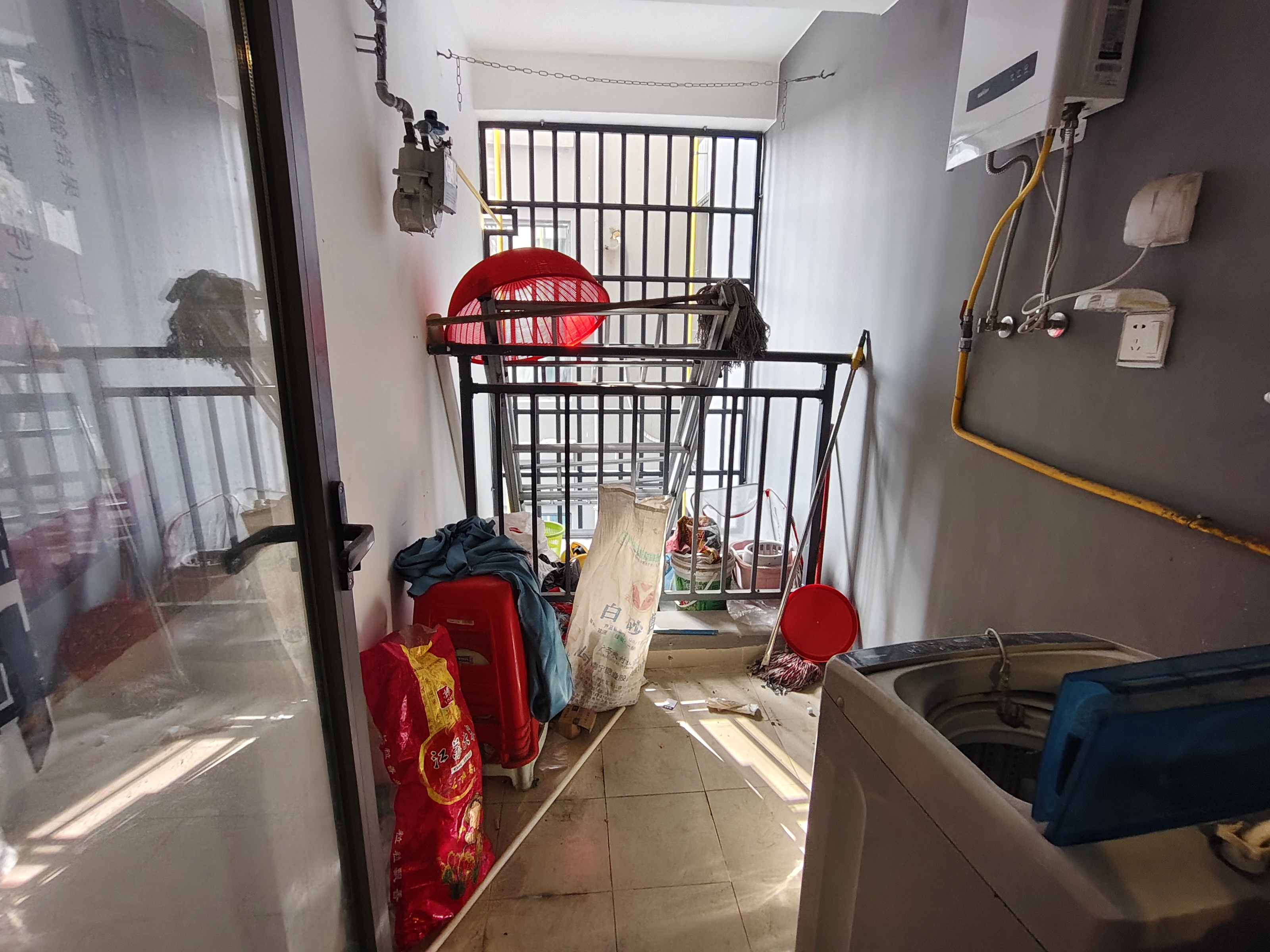 坡巷雅苑 3室2厅1卫 2600.0元/月 坡巷雅苑 3室2厅1卫 2600.0元/月室内图