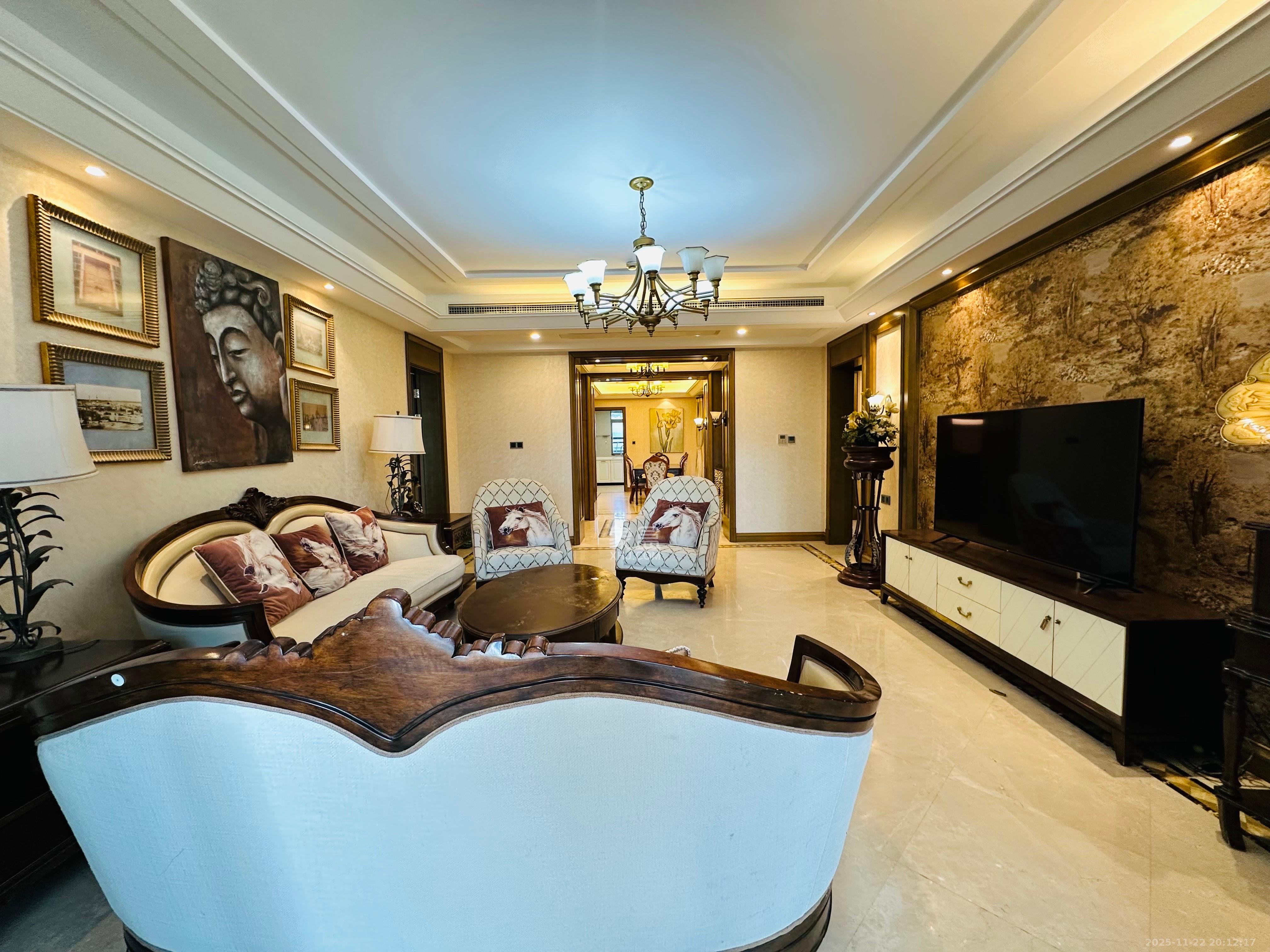 梅溪湖金茂府（金茂广场）（金茂览秀城）  5室2厅4卫    13000.0元/月室内图1