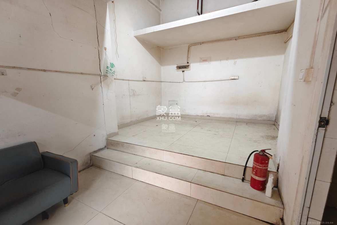 湘腾琴岛 1室1厅1卫 3700.0元/月 湘腾琴岛 1室1厅1卫 3700.0元/月室内图