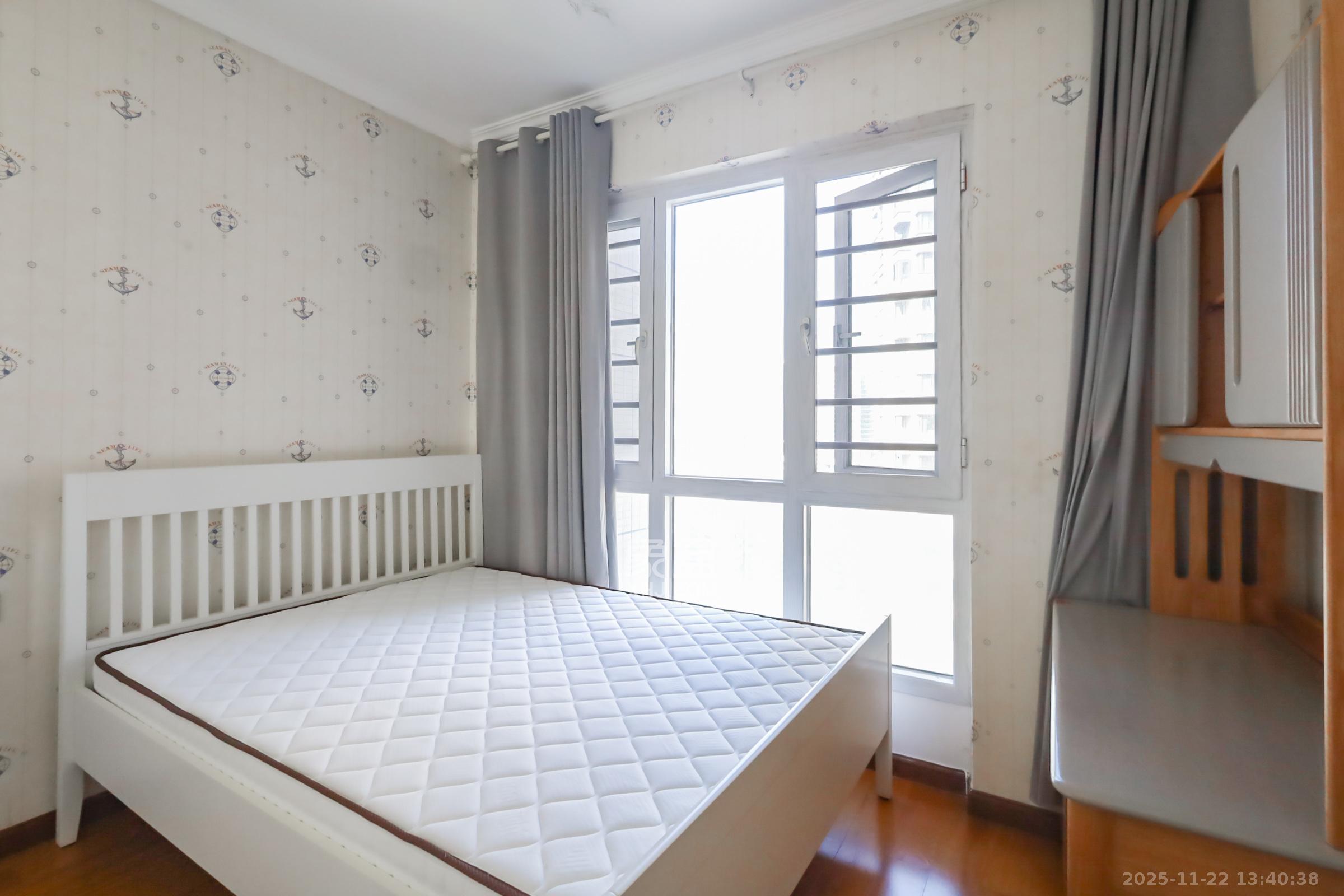 保利西海岸A区 4室2厅2卫 255.0万 保利西海岸A区 4室2厅2卫 255.0万卧室