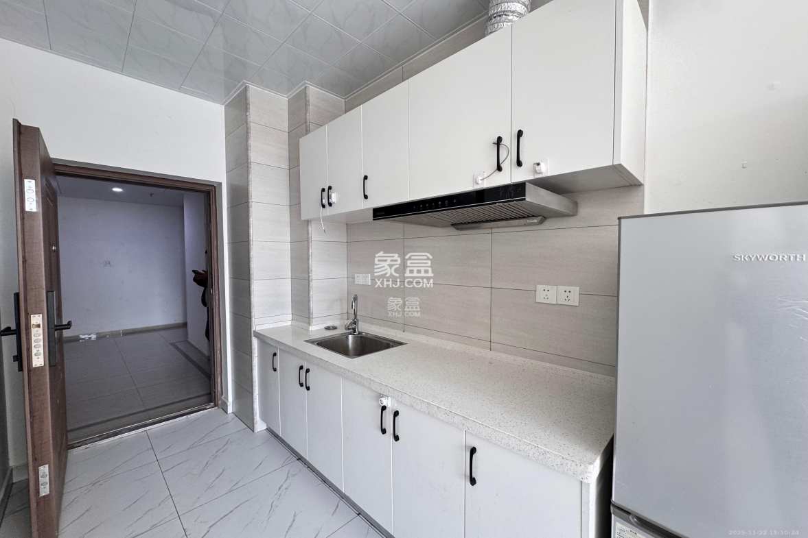 奥克斯滨仕花园(奥克斯洋湖广场/奥克斯中心) 1室0厅0卫 1500.0元/月 奥克斯滨仕花园(奥克斯洋湖广场/奥克斯中心) 1室0厅0卫 1500.0元/月室内图