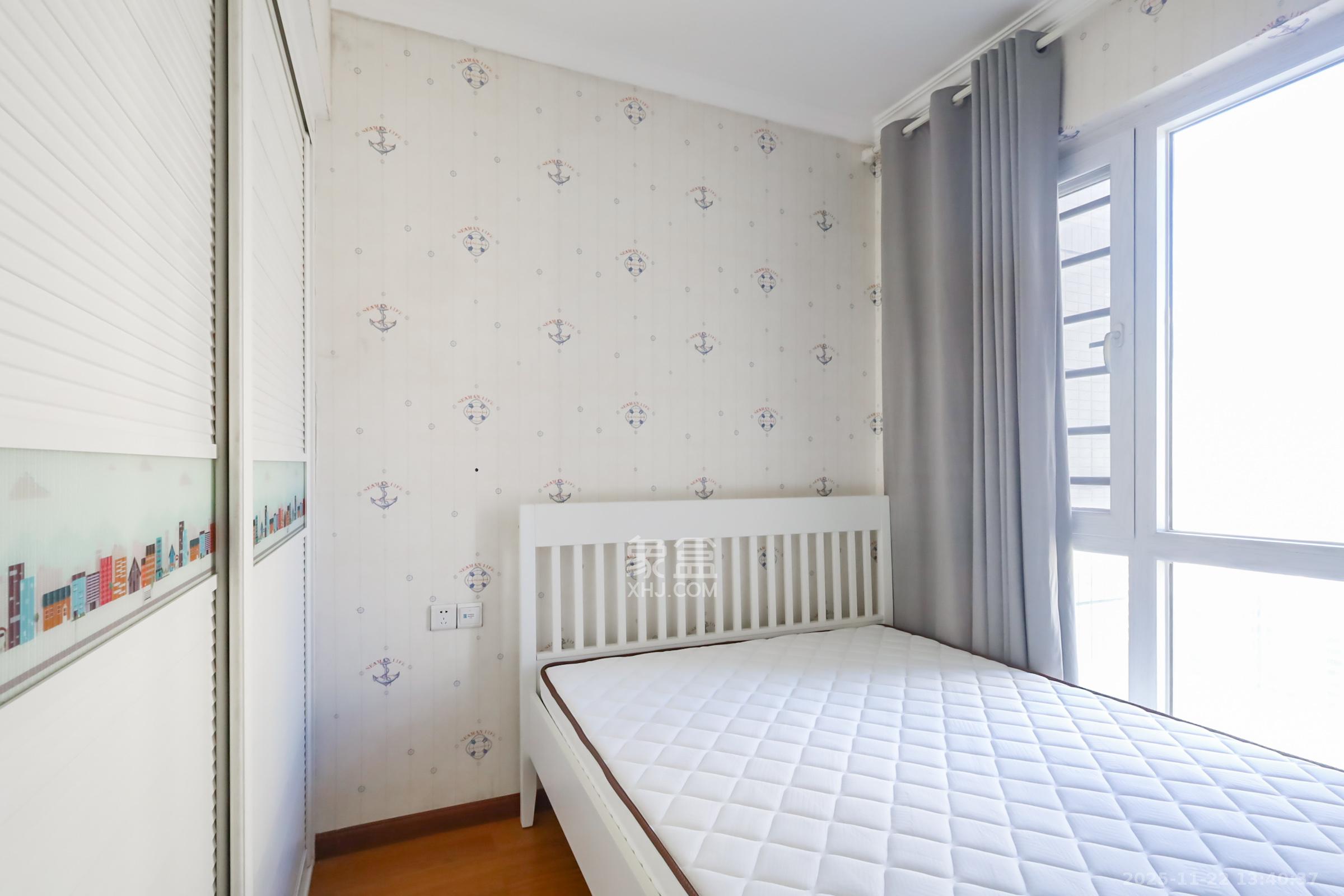 保利西海岸A区  4室2厅2卫    255.0万卧室