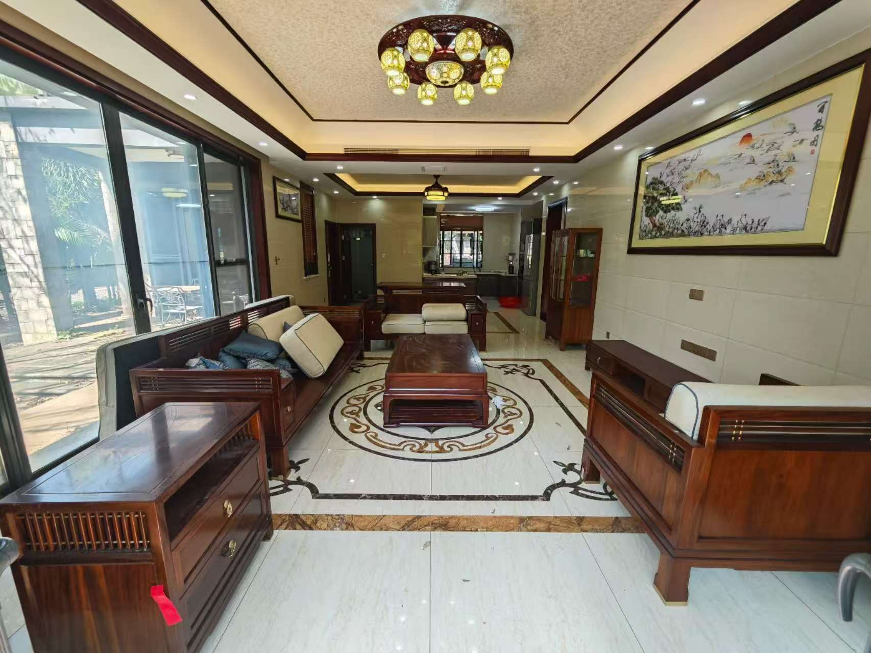 鸿洲江山  5室2厅2卫    15000.0元/月室内图