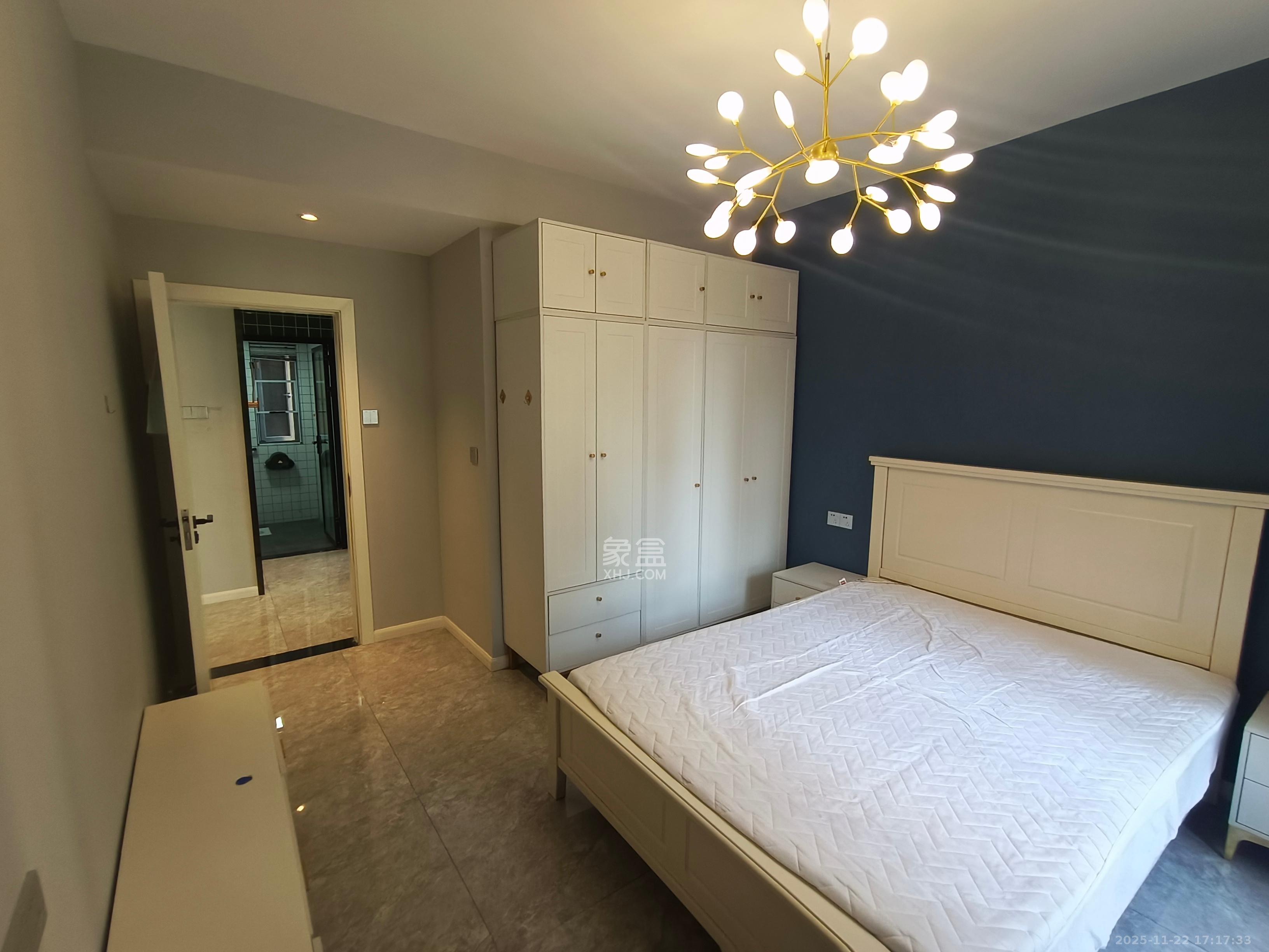 荣盛花语城  1室2厅1卫    2000.0元/月室内图