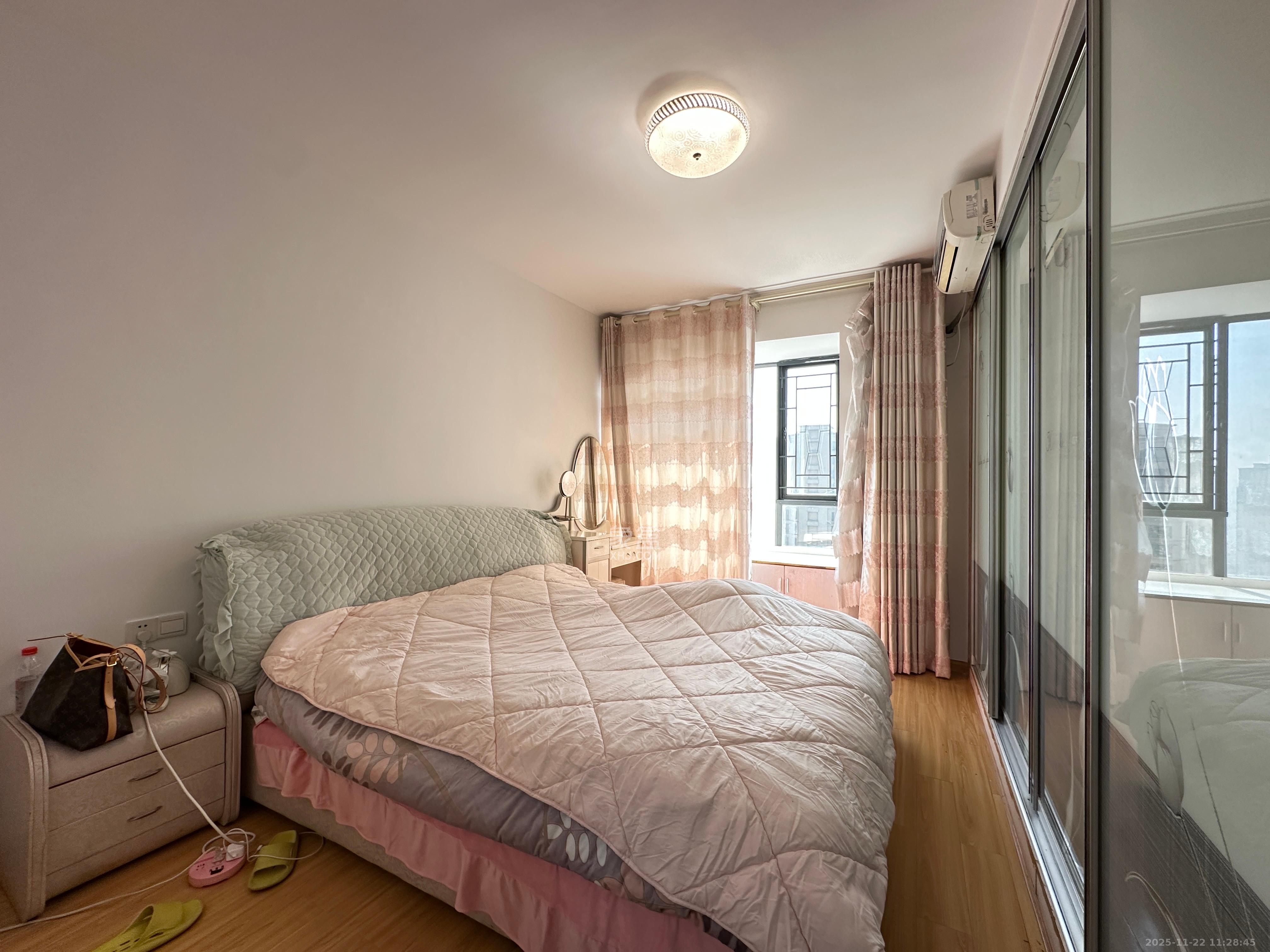 保利麓谷林语C区 3室2厅2卫 2600.0元/月 保利麓谷林语C区 3室2厅2卫 2600.0元/月室内图