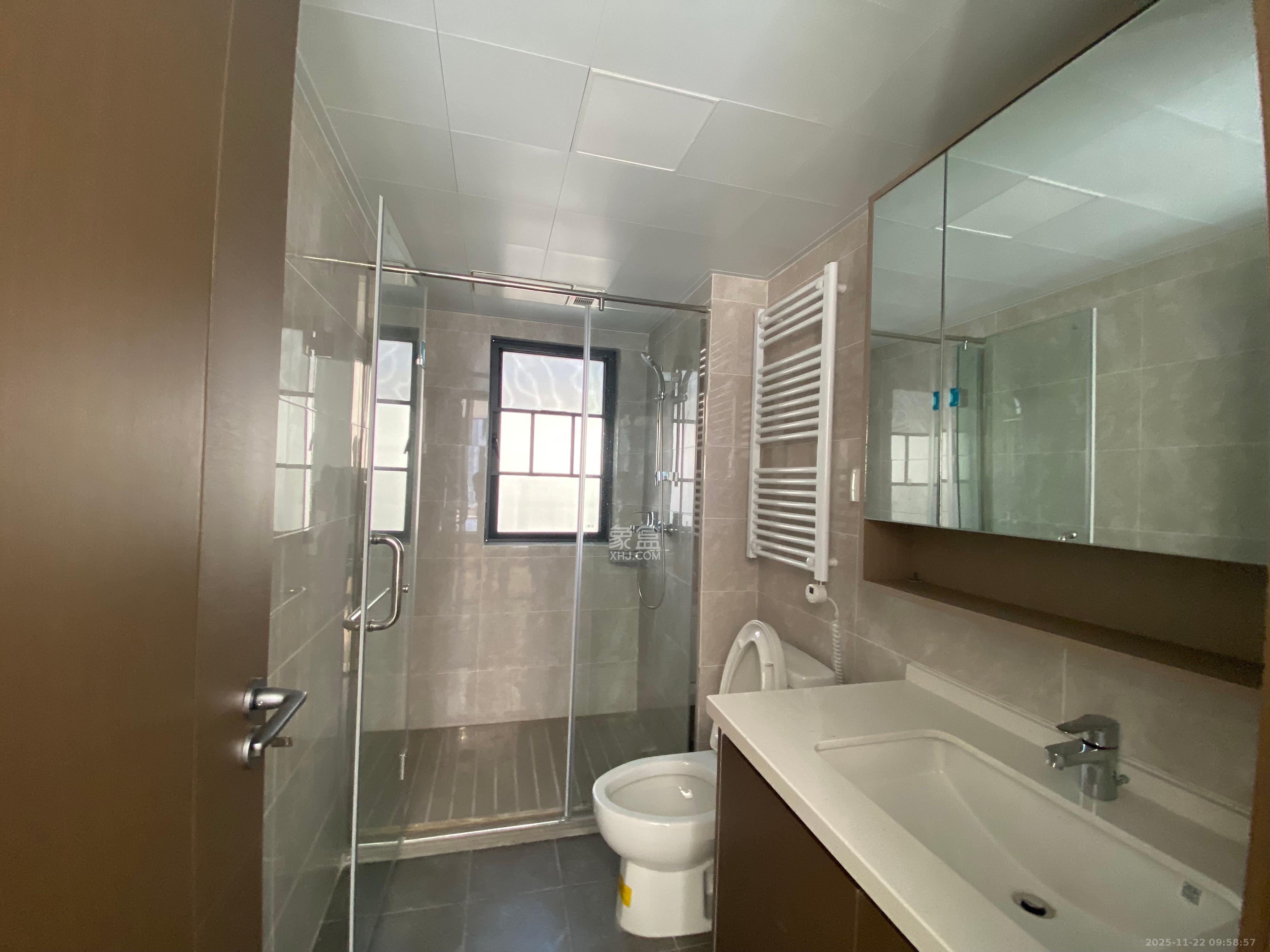 中交凤鸣九章 4室2厅2卫 2600.0元/月 中交凤鸣九章 4室2厅2卫 2600.0元/月室内图