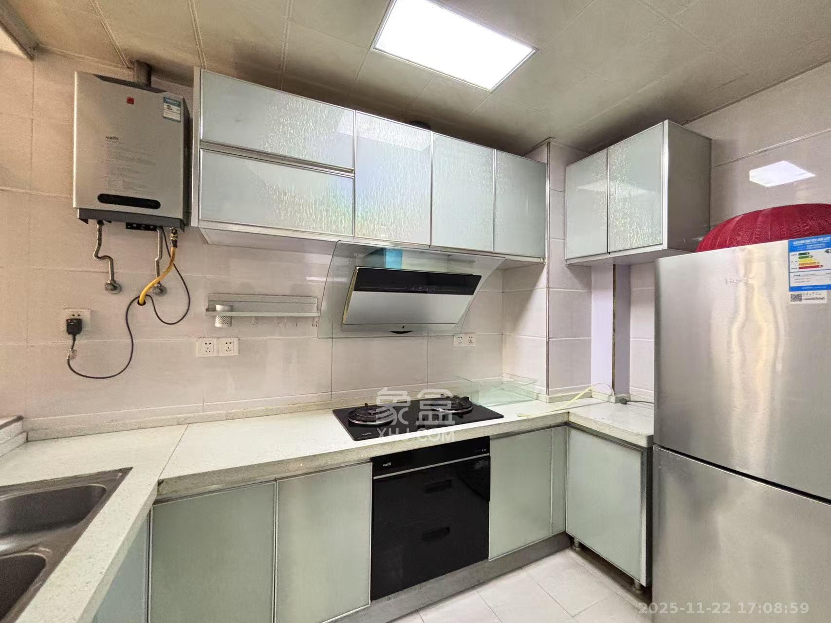 海拔东方 2室2厅2卫 2200.0元/月 海拔东方 2室2厅2卫 2200.0元/月室内图