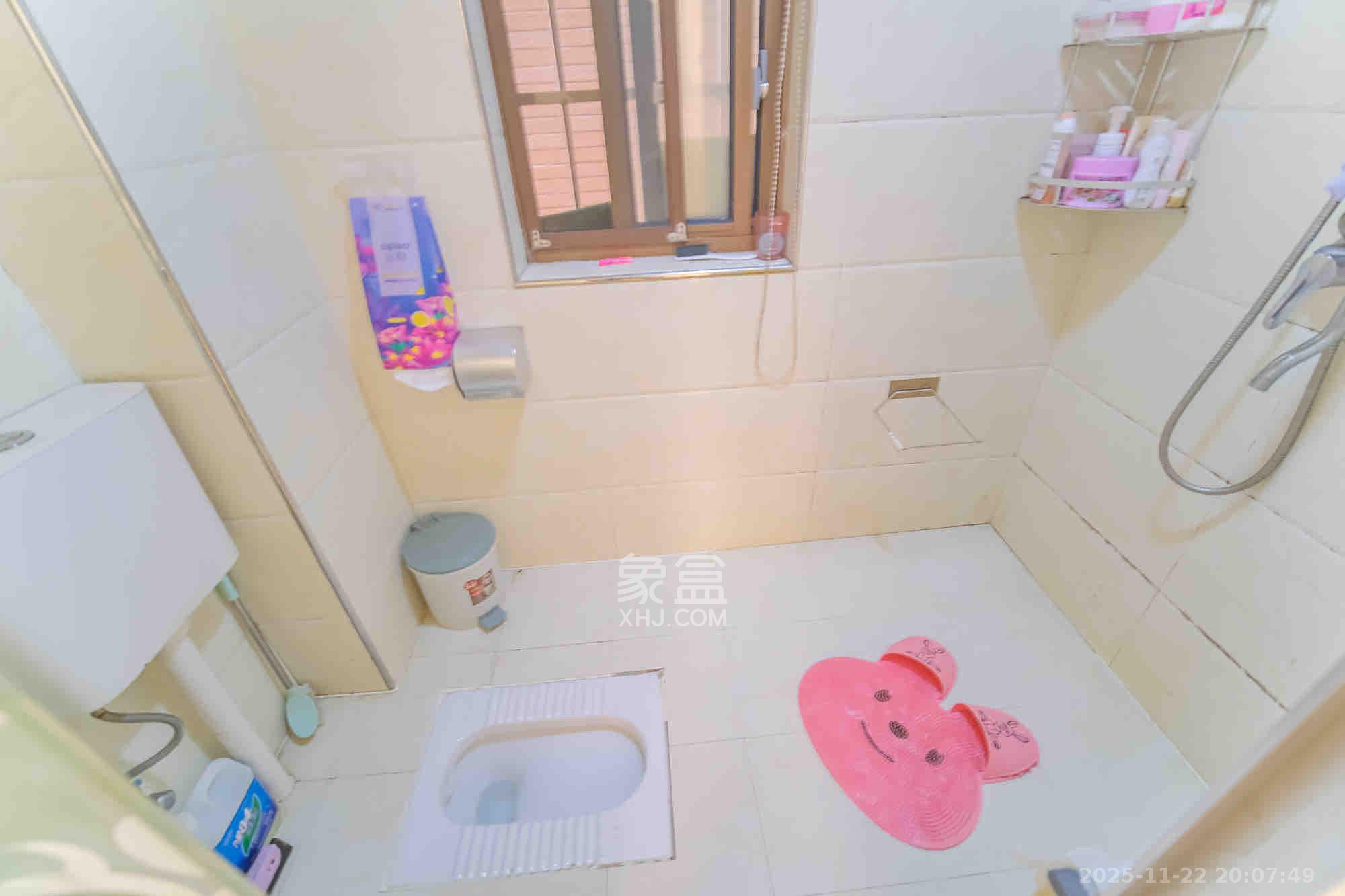 四季星城 2室2厅1卫 1700.0元/月 四季星城 2室2厅1卫 1700.0元/月室内图