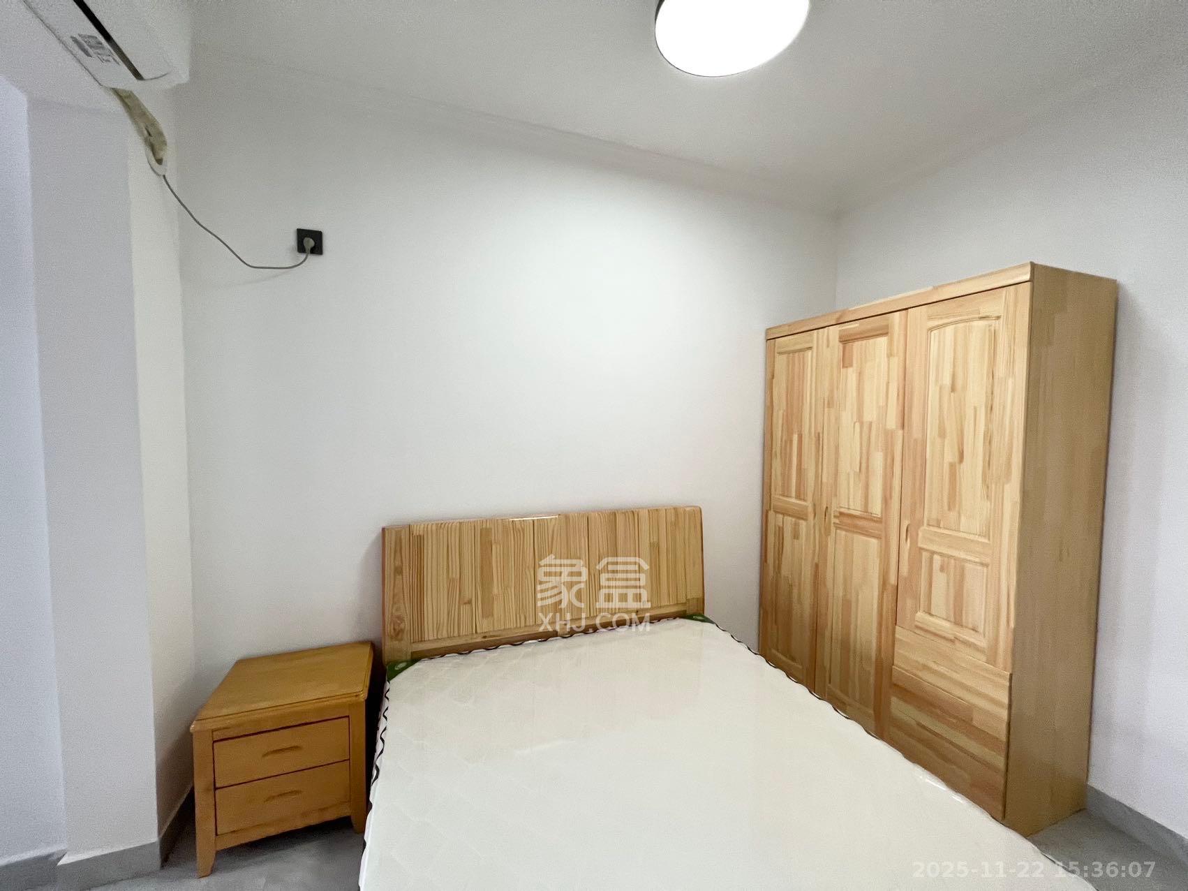 东合新苑  2室2厅1卫    2100.0元/月室内图