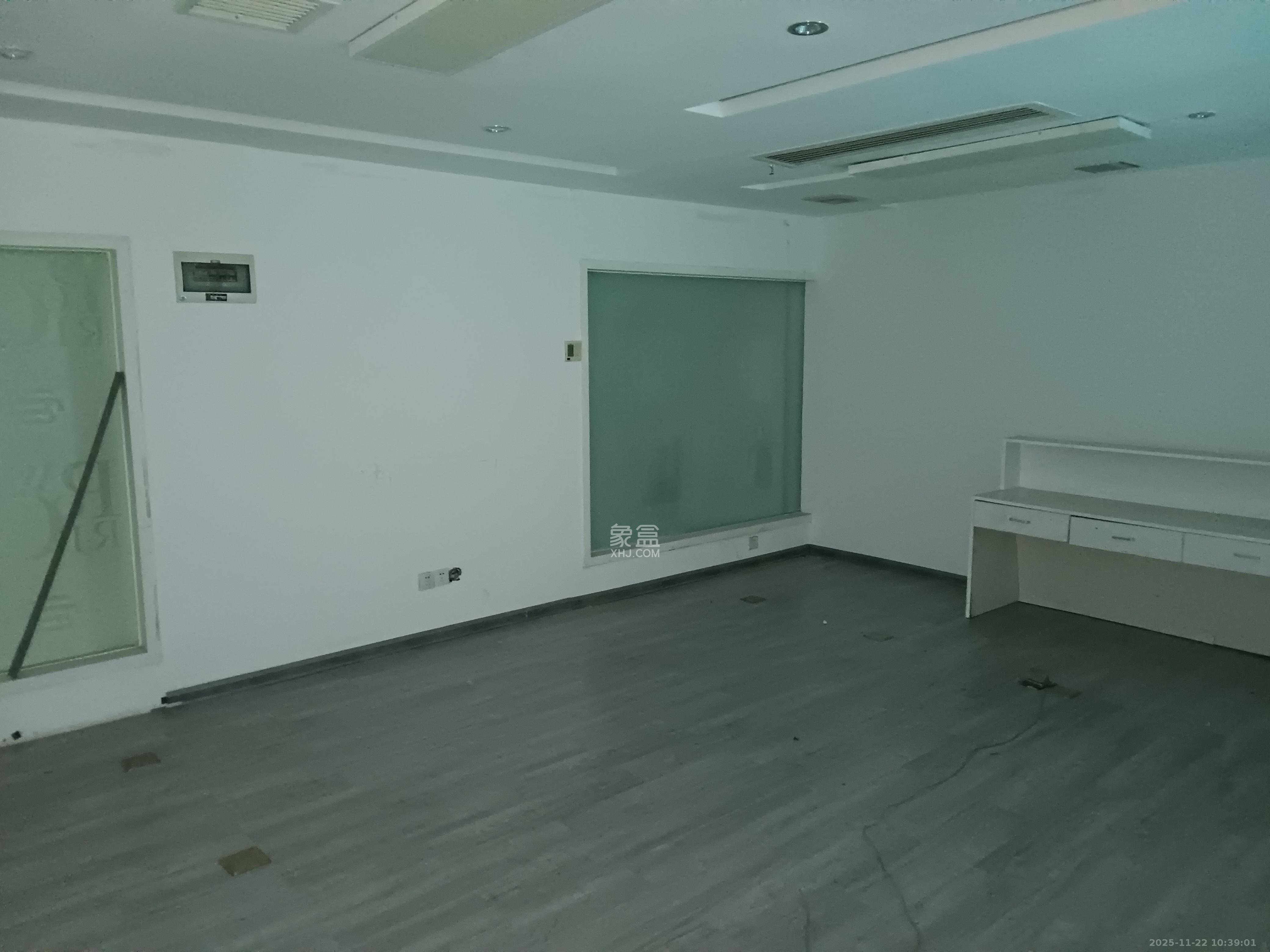 BOBO天下城（CTA财富中心）   300.0㎡      10000.0元/月室内图