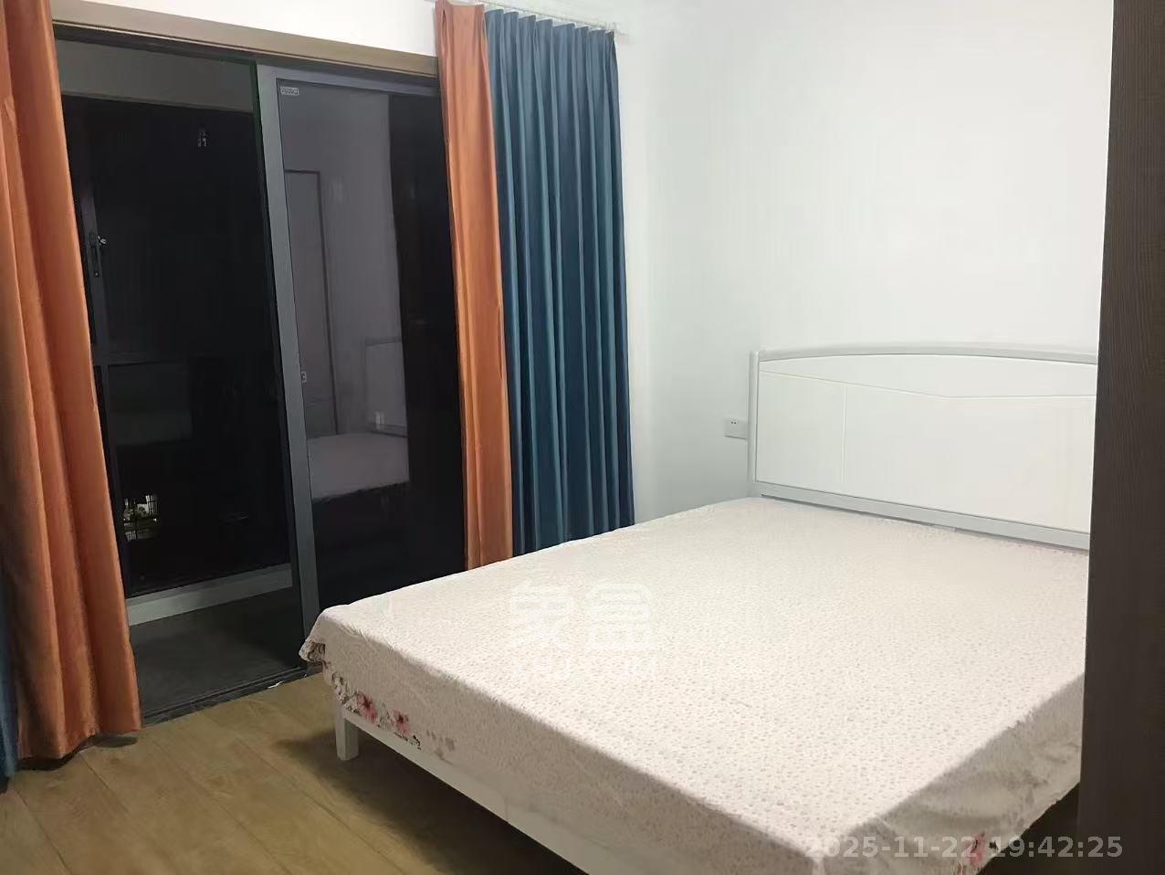 山水新城  2室2厅1卫    1900.0元/月室内图