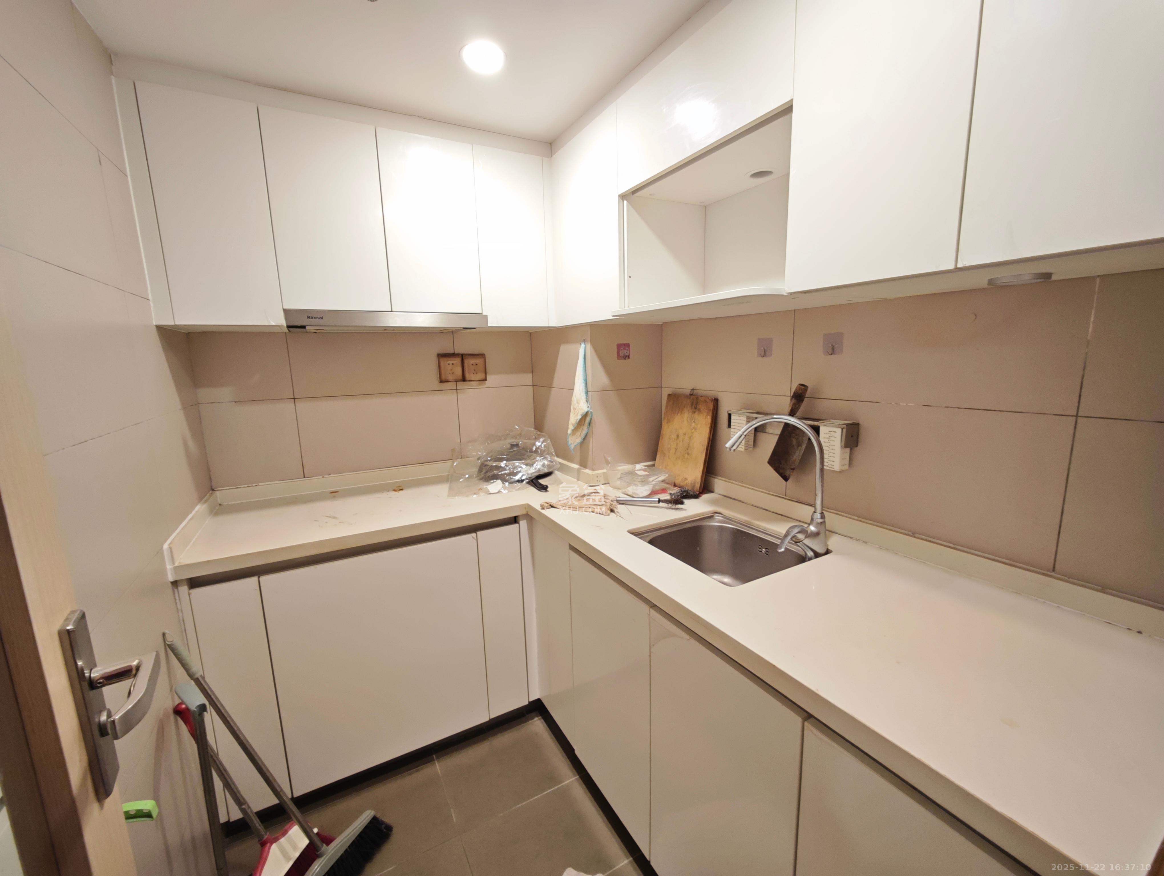 时代年华 3室2厅2卫 1700.0元/月 时代年华 3室2厅2卫 1700.0元/月室内图