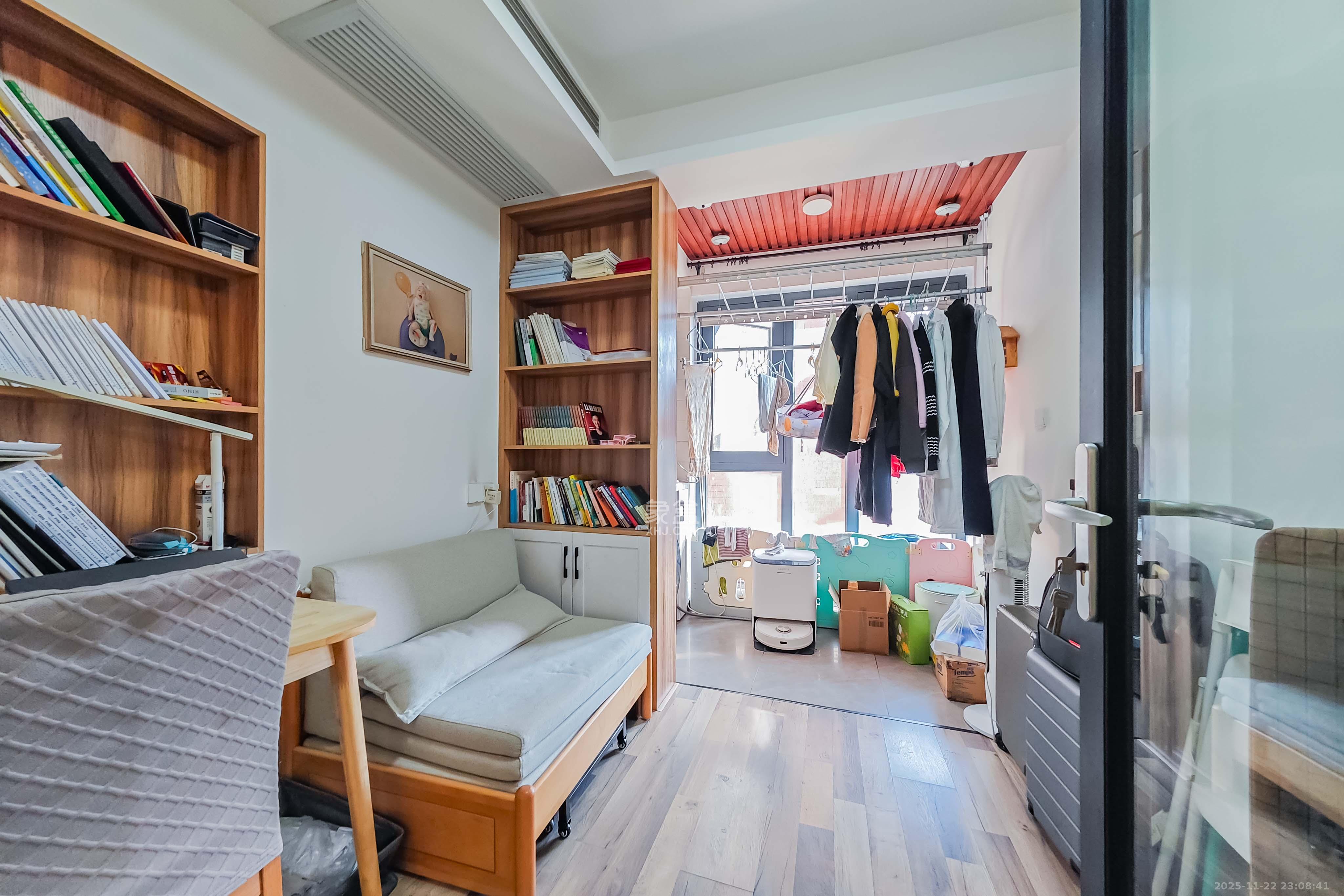 半山壹号 3室2厅2卫 135.0万 半山壹号 3室2厅2卫 135.0万其他