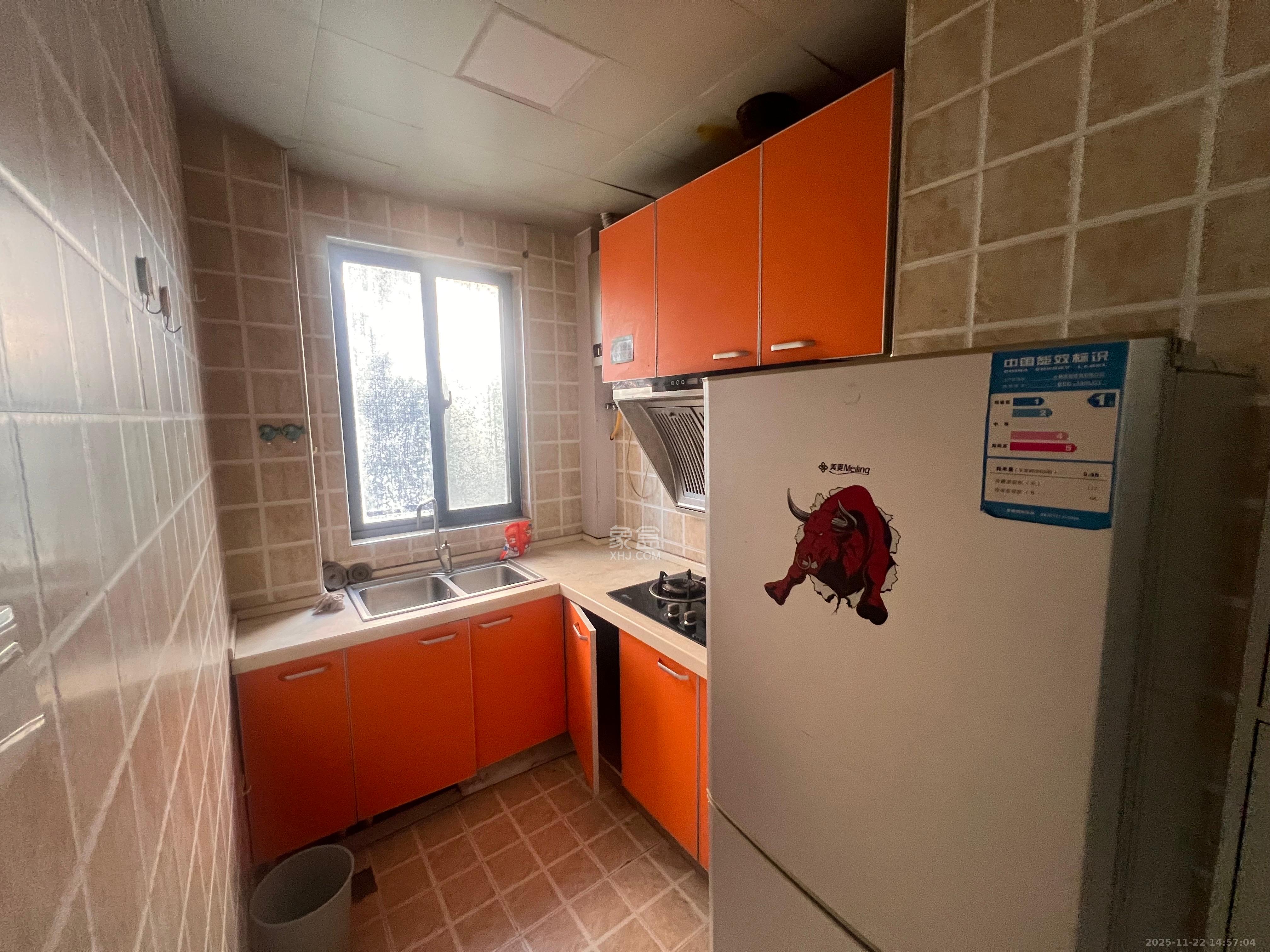 上海城小区  1室1厅1卫    1400.0元/月