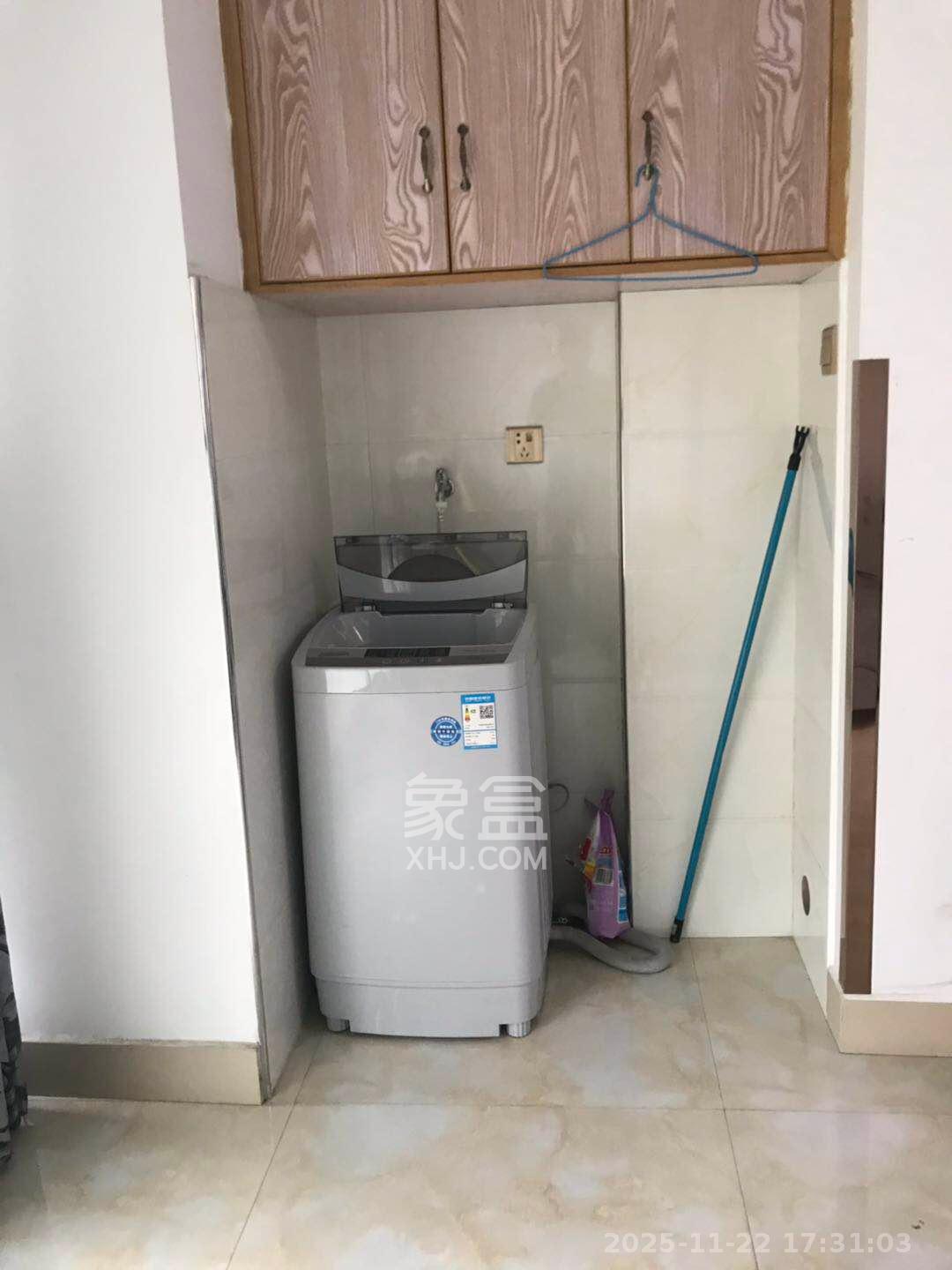 四季星城 3室2厅1卫 1900.0元/月 四季星城 3室2厅1卫 1900.0元/月室内图