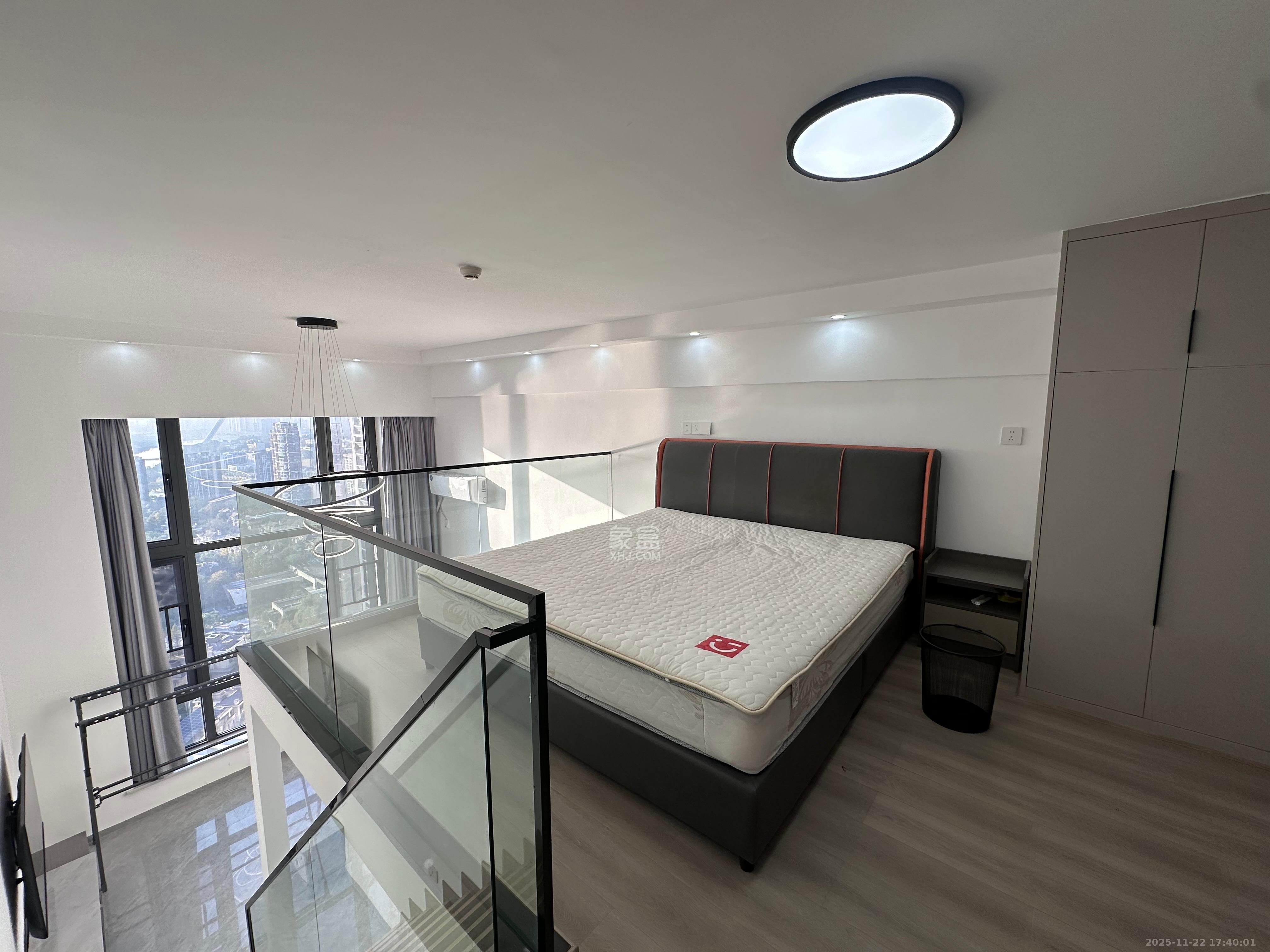 藏珑湖上公馆 1室1厅1卫 2800.0元/月 藏珑湖上公馆 1室1厅1卫 2800.0元/月室内图