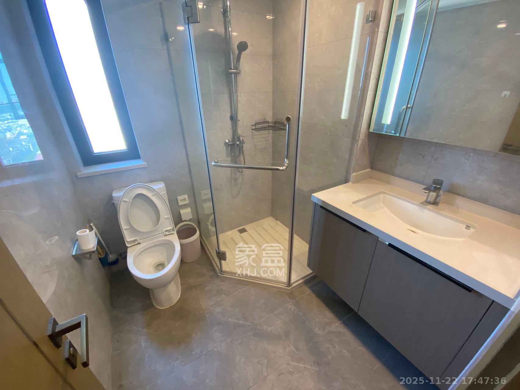 龙湖铂金中心(龙湖春江郦城) 3室2厅2卫 4500.0元/月 龙湖铂金中心(龙湖春江郦城) 3室2厅2卫 4500.0元/月室内图