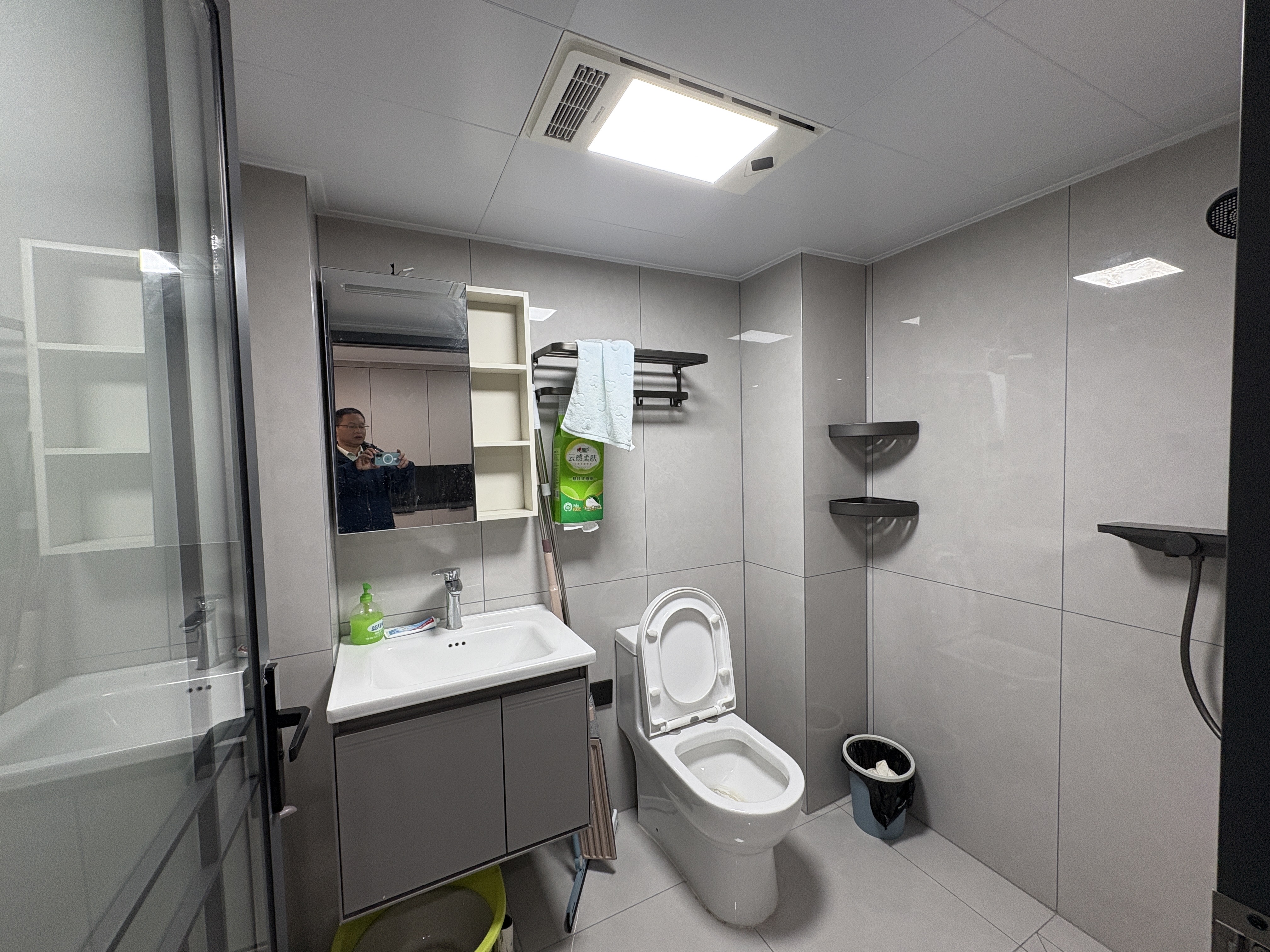 中甸.龙雲台  2室2厅1卫    1500.0元/月室内图1