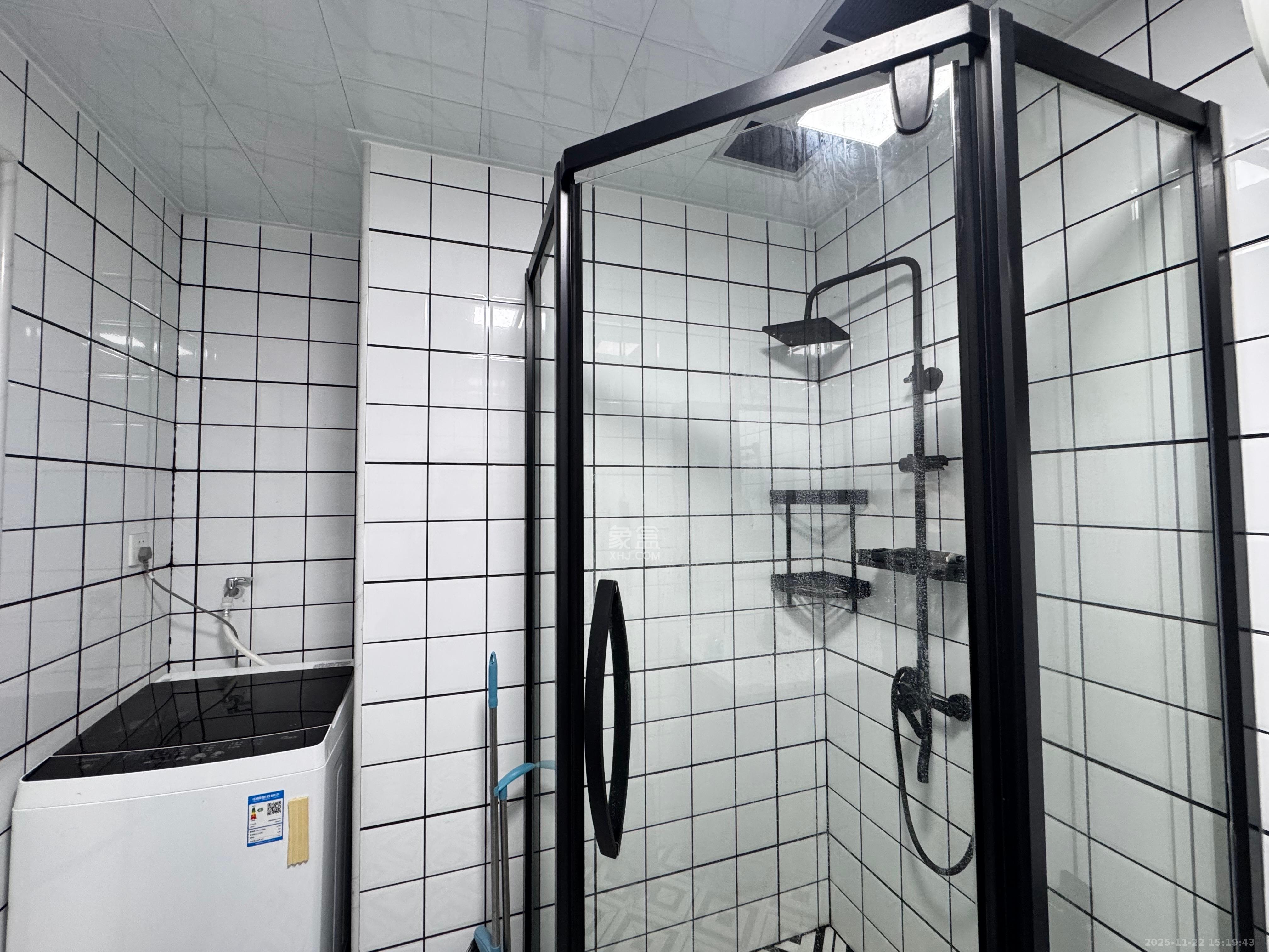 奥克斯滨仕花园(奥克斯洋湖广场/奥克斯中心) 1室0厅0卫 1700.0元/月 奥克斯滨仕花园(奥克斯洋湖广场/奥克斯中心) 1室0厅0卫 1700.0元/月室内图