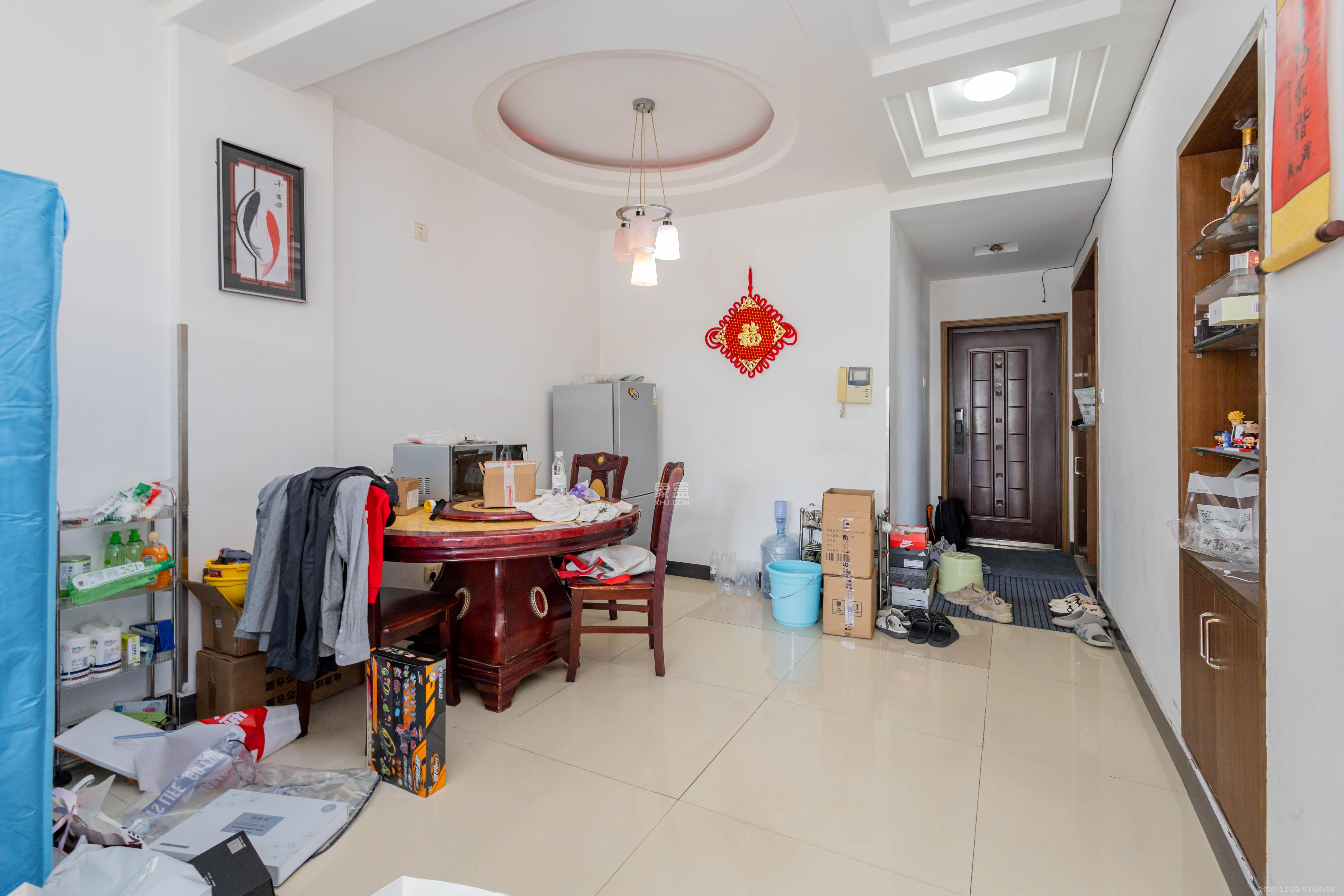 星城国际  2室2厅1卫    38.8万客厅