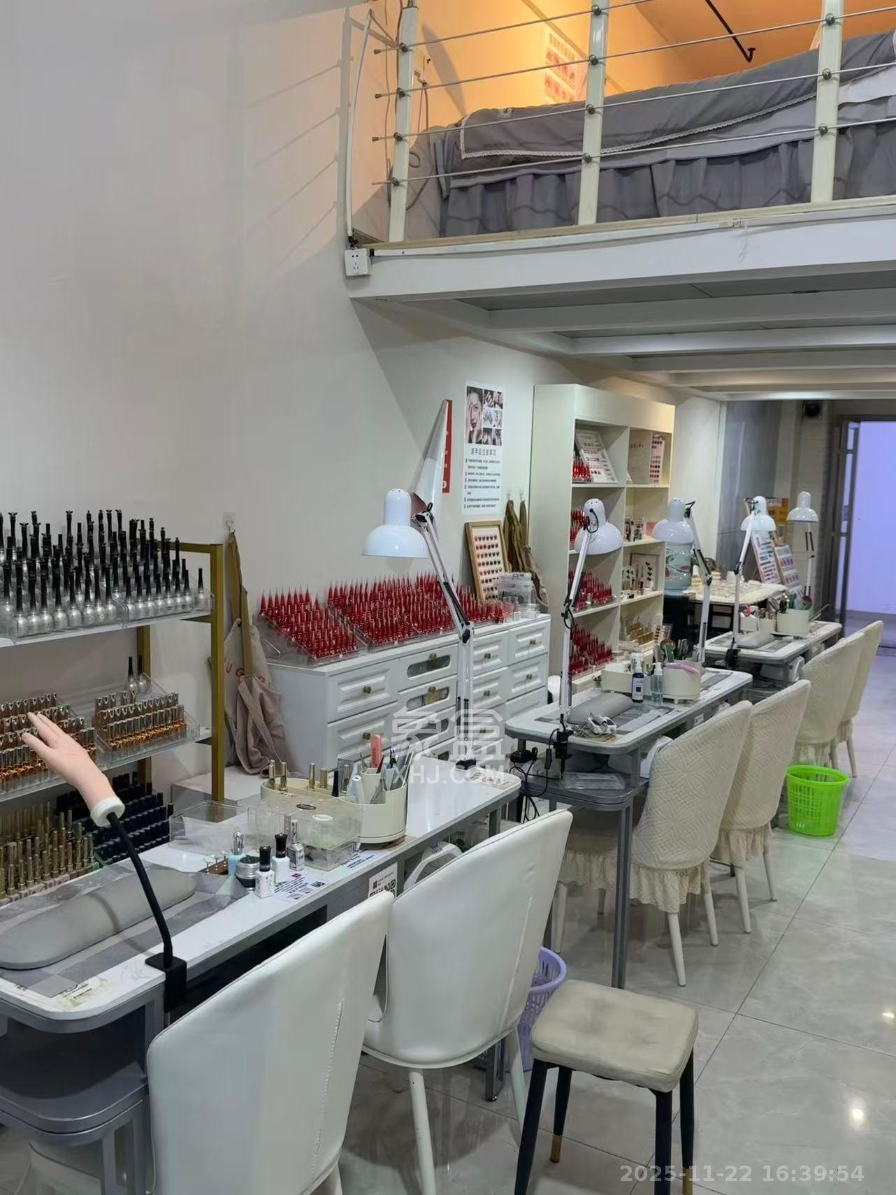 金科时代中心 1室1厅1卫 1700.0元/月 金科时代中心 1室1厅1卫 1700.0元/月室内图