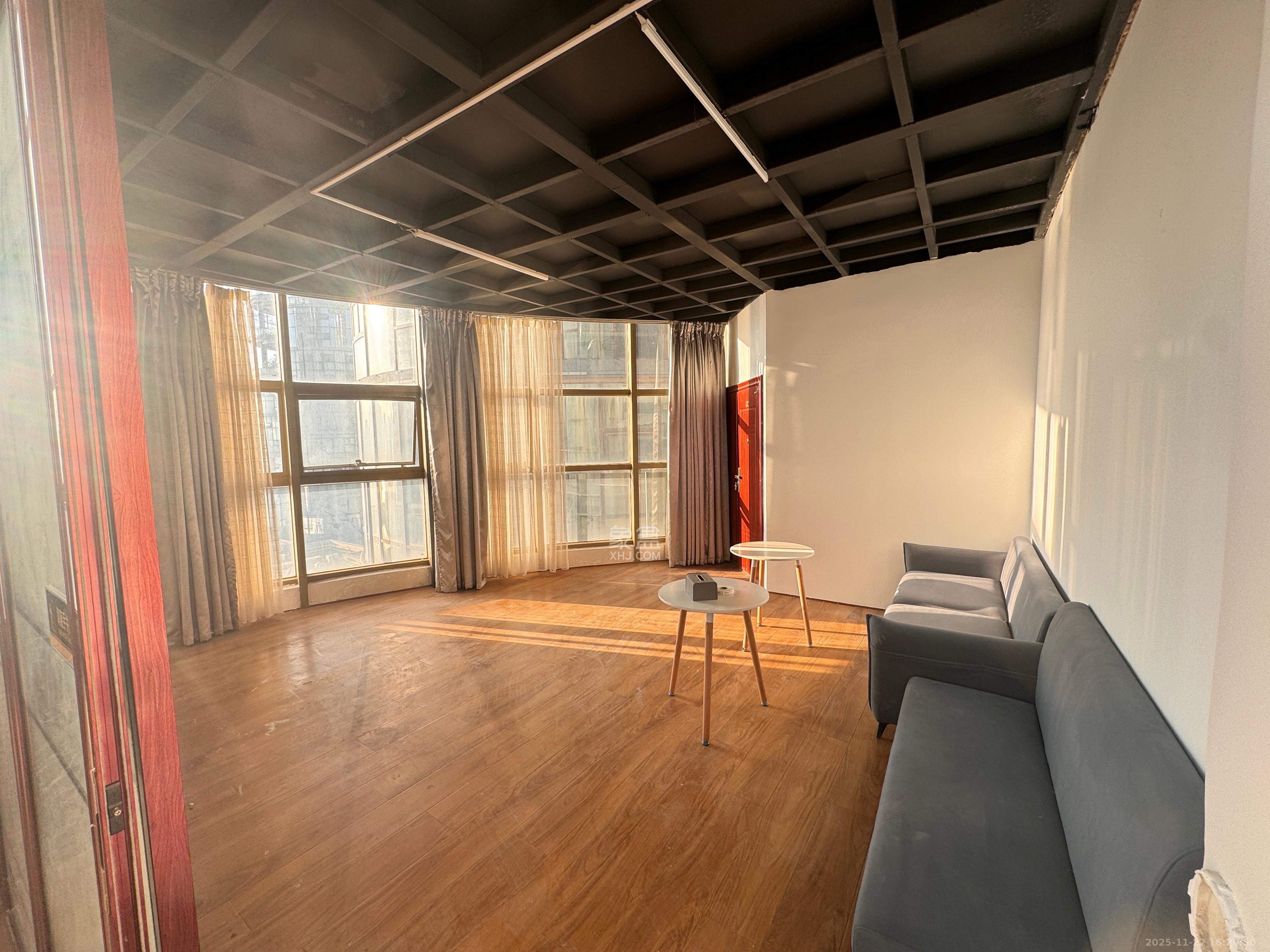 湘江世纪城富湾国际  5室2厅2卫    10000.0元/月室内图