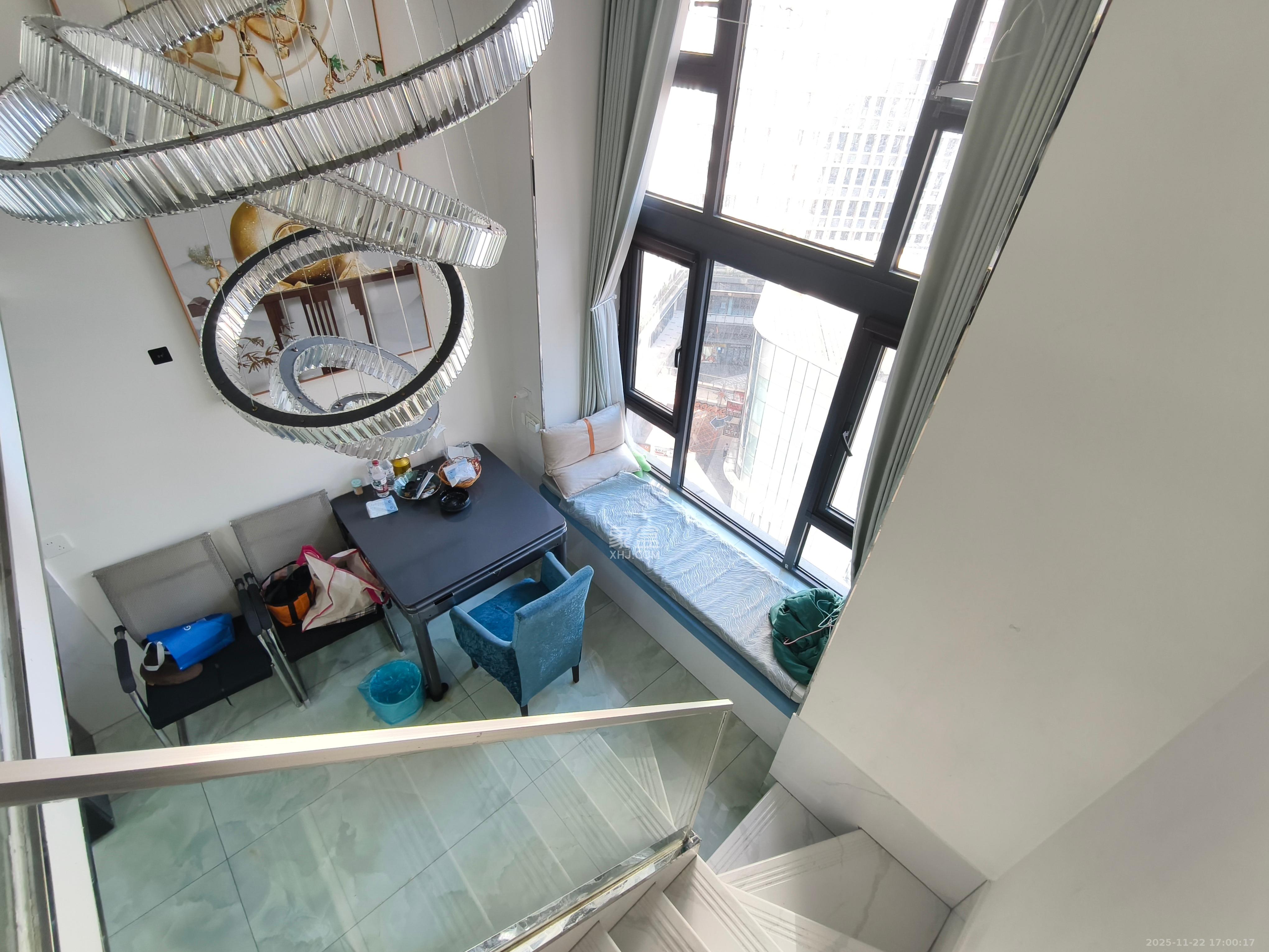 中天星耀荟  1室2厅1卫    2000.0元/月室内图