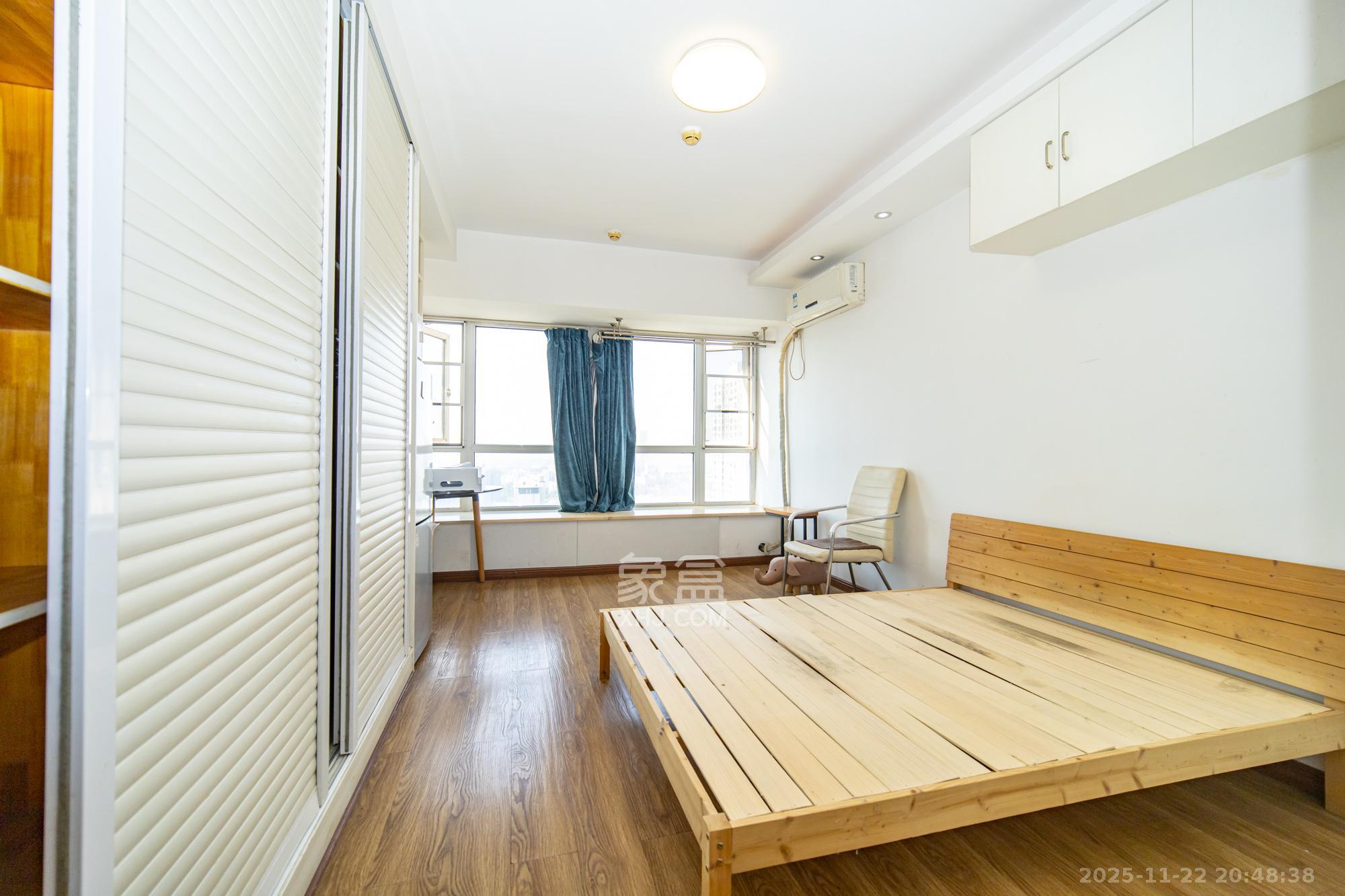 新长海广场  1室1厅1卫    21.8万