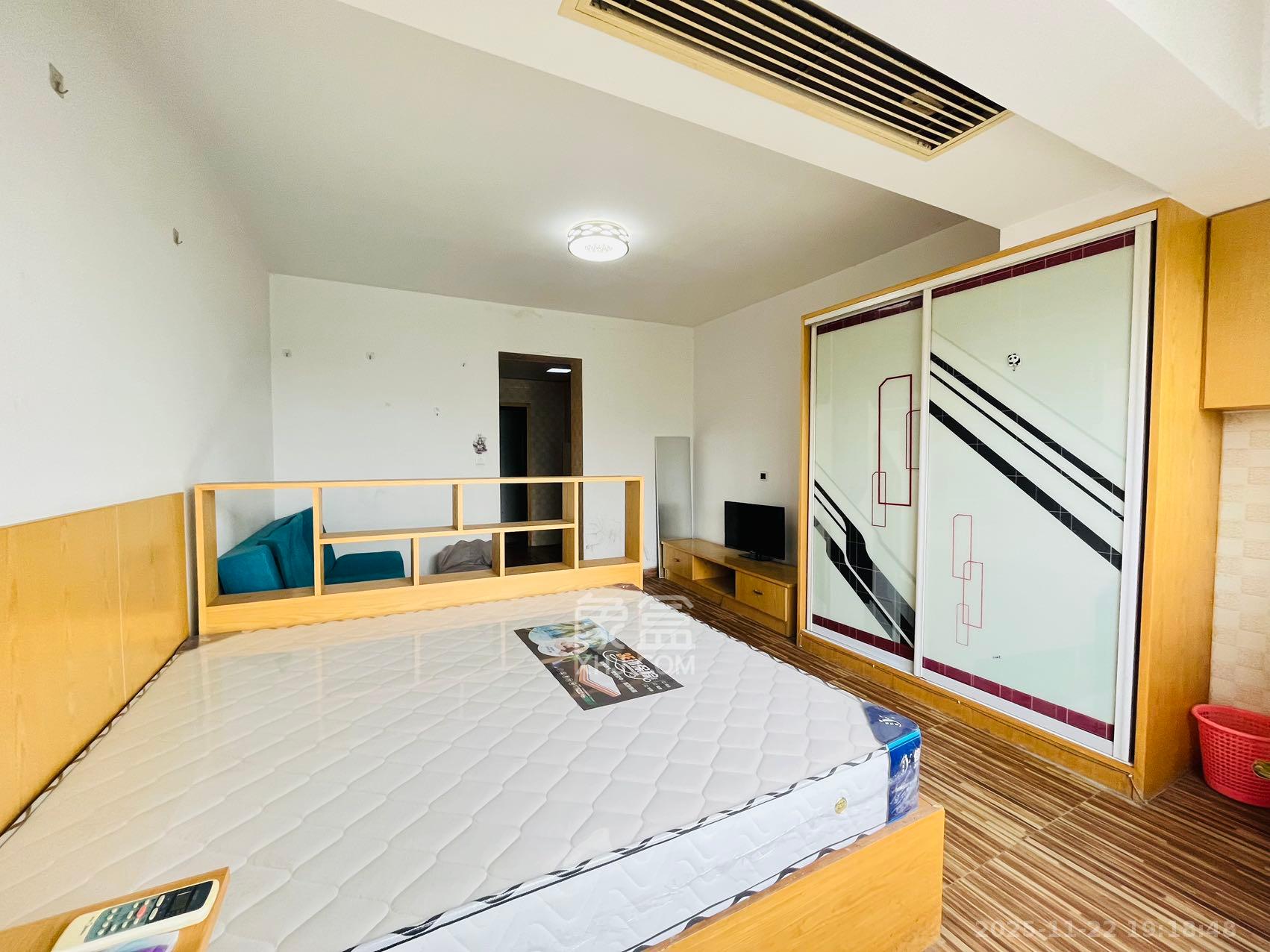 都市兰亭  1室1厅1卫    1600.0元/月室内图