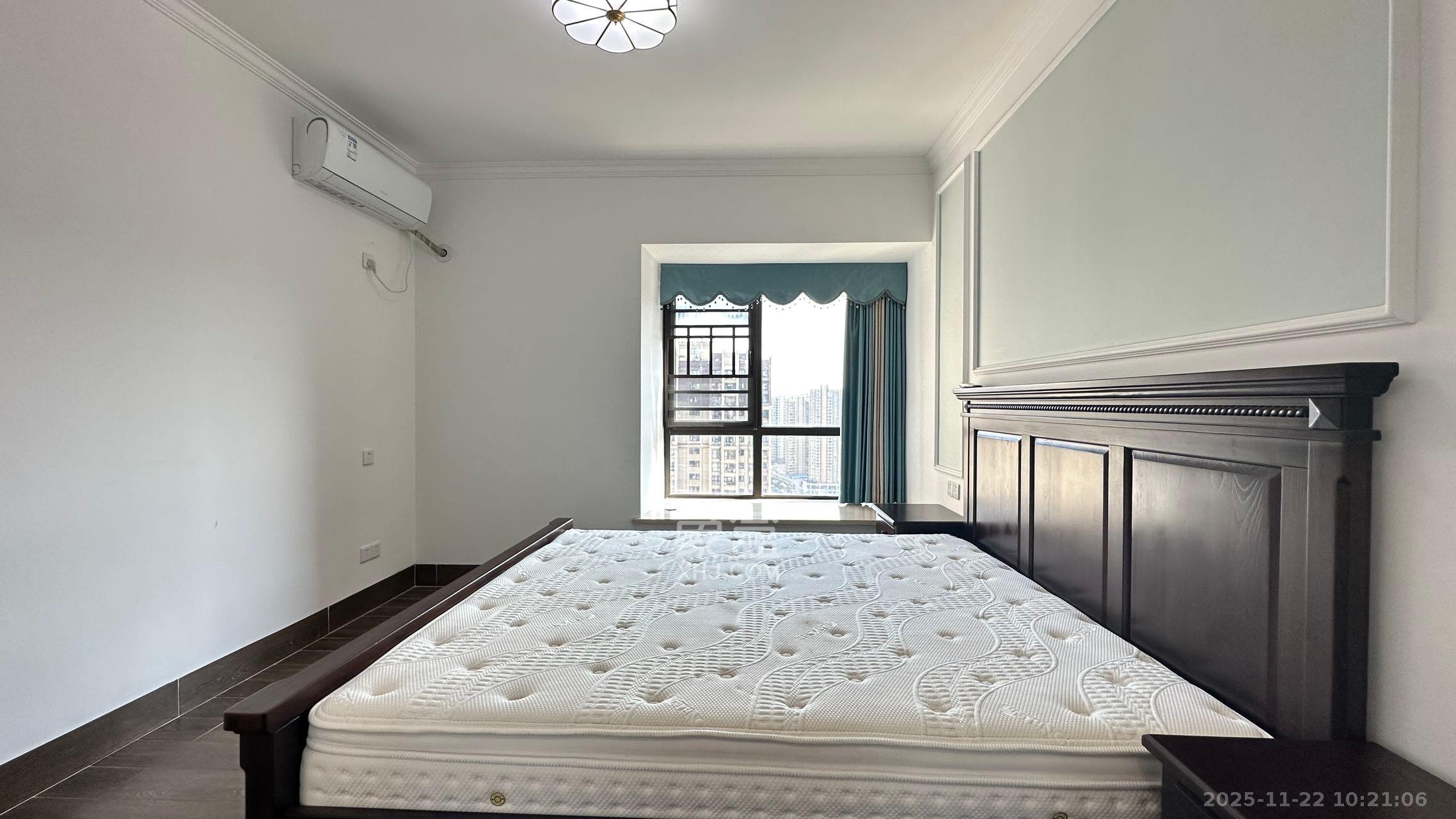 润和滨江府  4室2厅2卫    3300.0元/月室内图