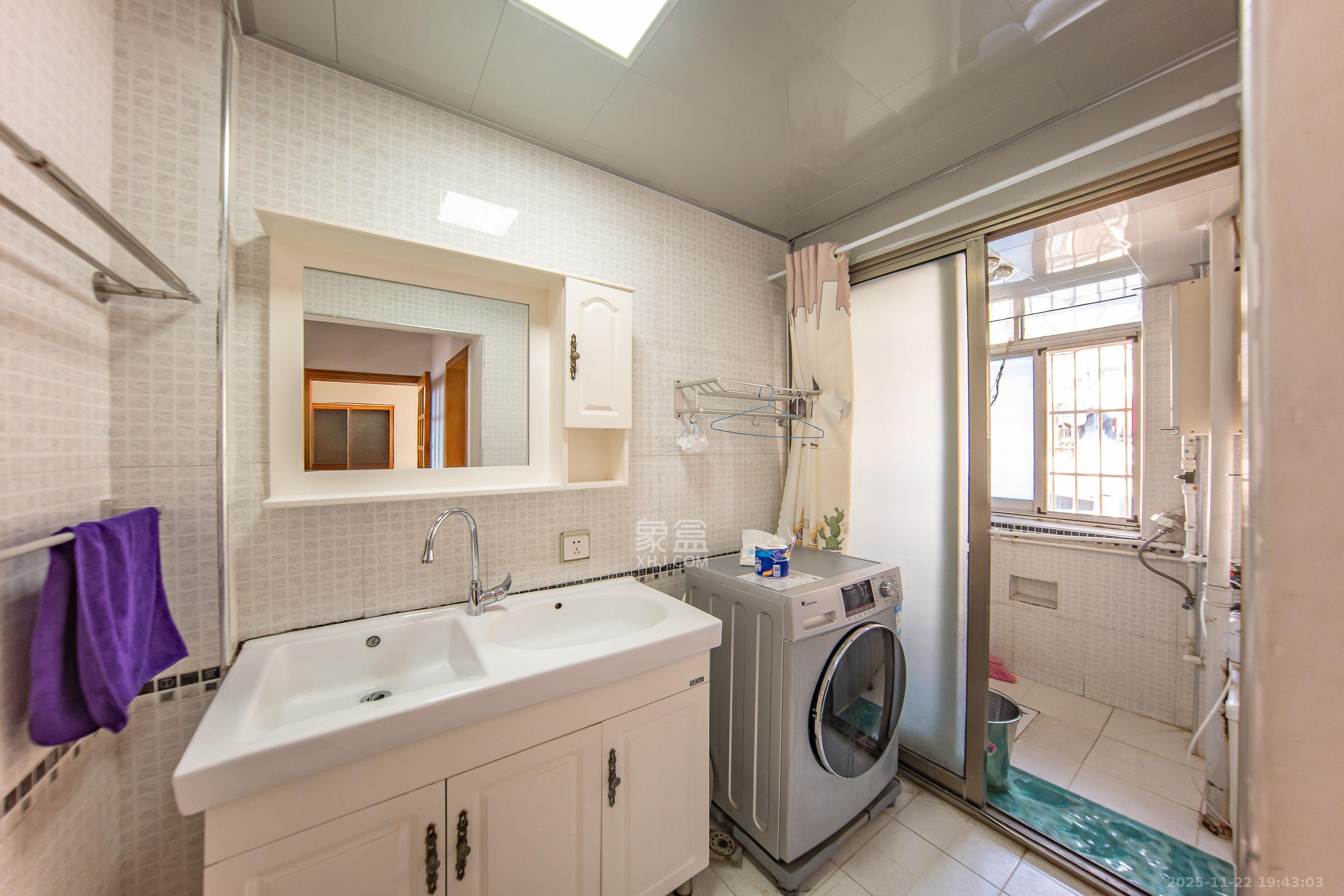 高家坪住宅新区  1室0厅0卫    132.8万卫生间