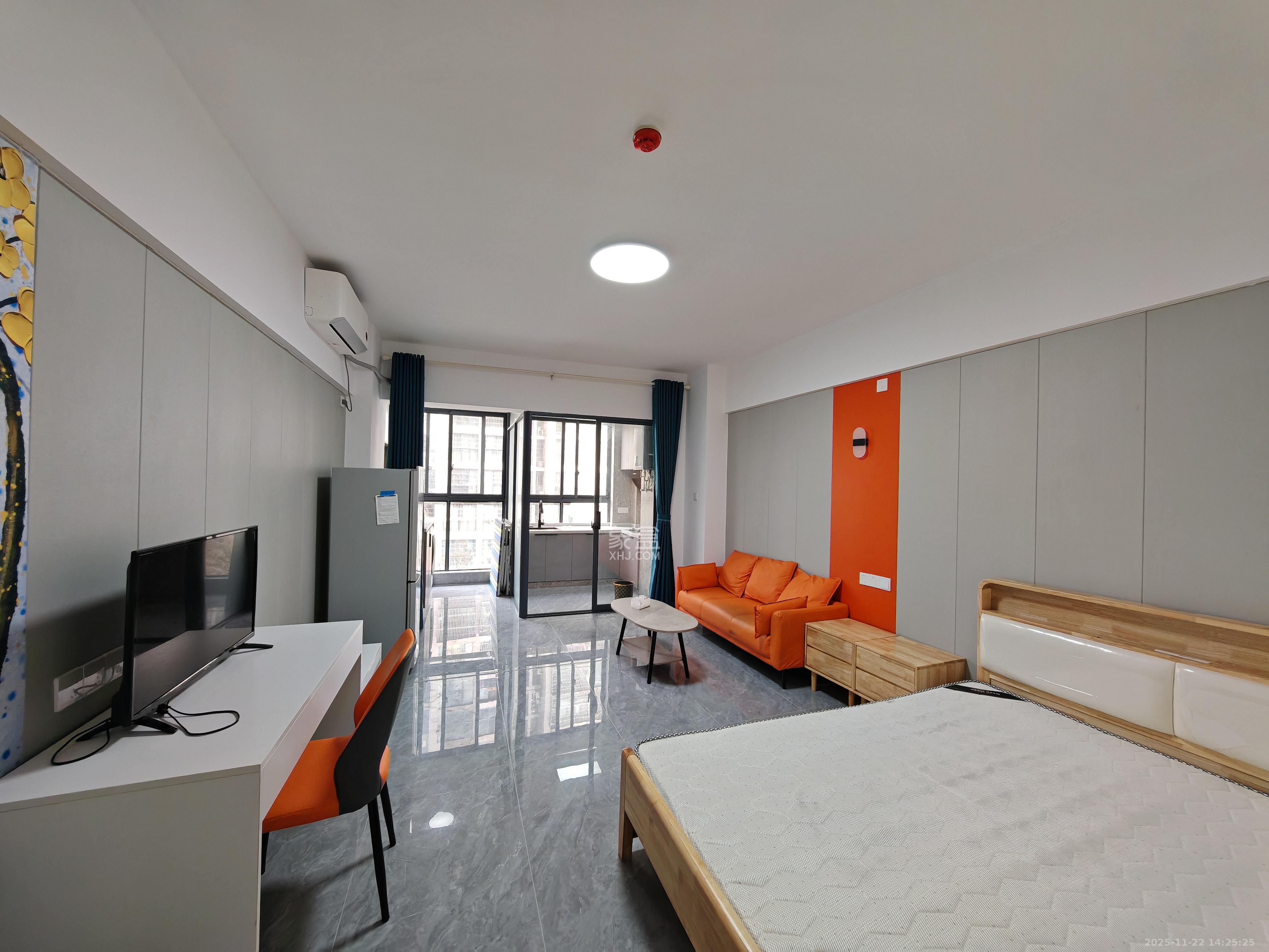 望兴景园二期（望兴西西里）  1室1厅1卫    1800.0元/月