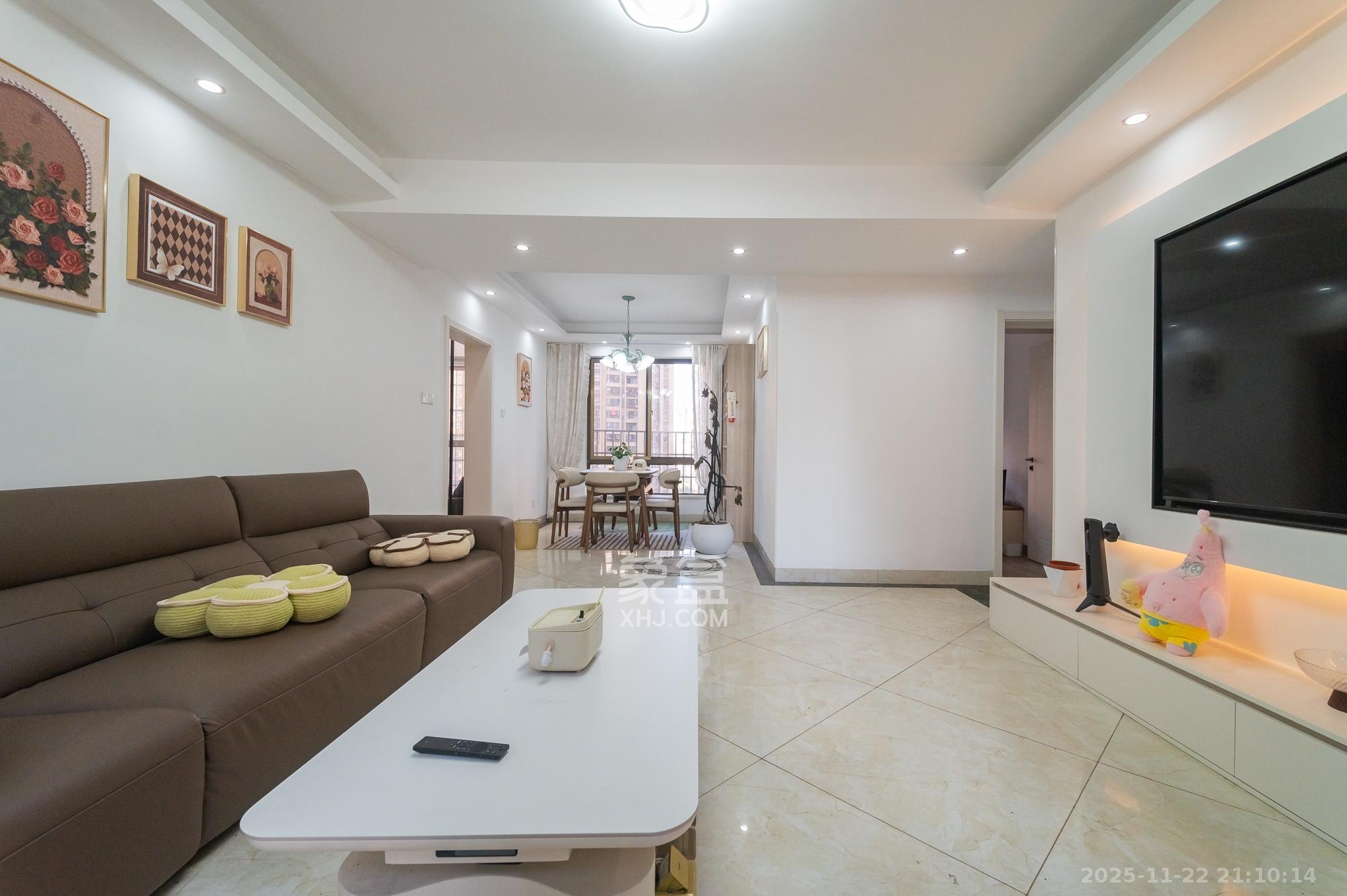 家和院 5室2厅2卫 110.0万 家和院 5室2厅2卫 110.0万客厅