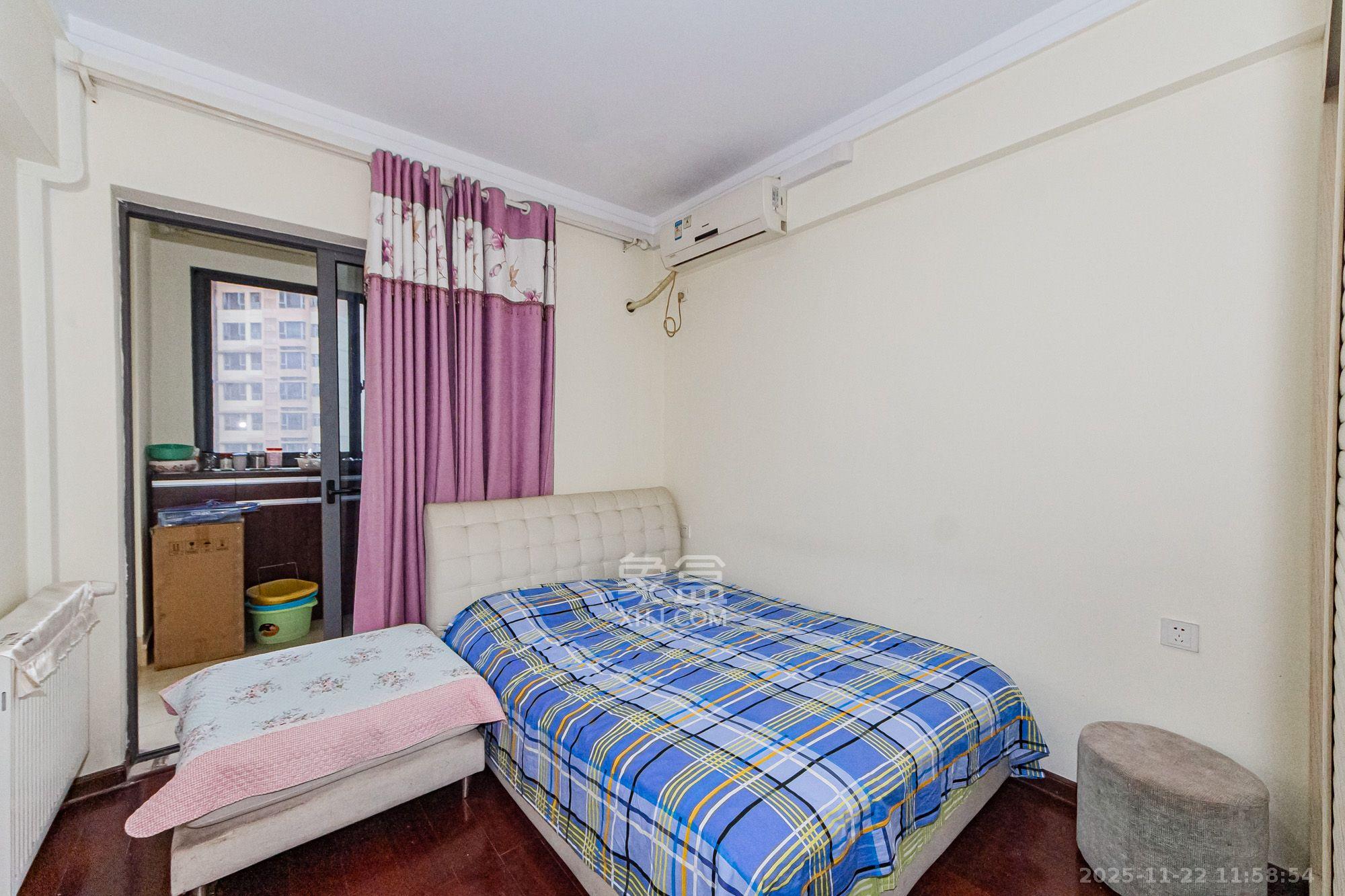 珠江花城四期花盛  3室2厅2卫    2700.0元/月室内图