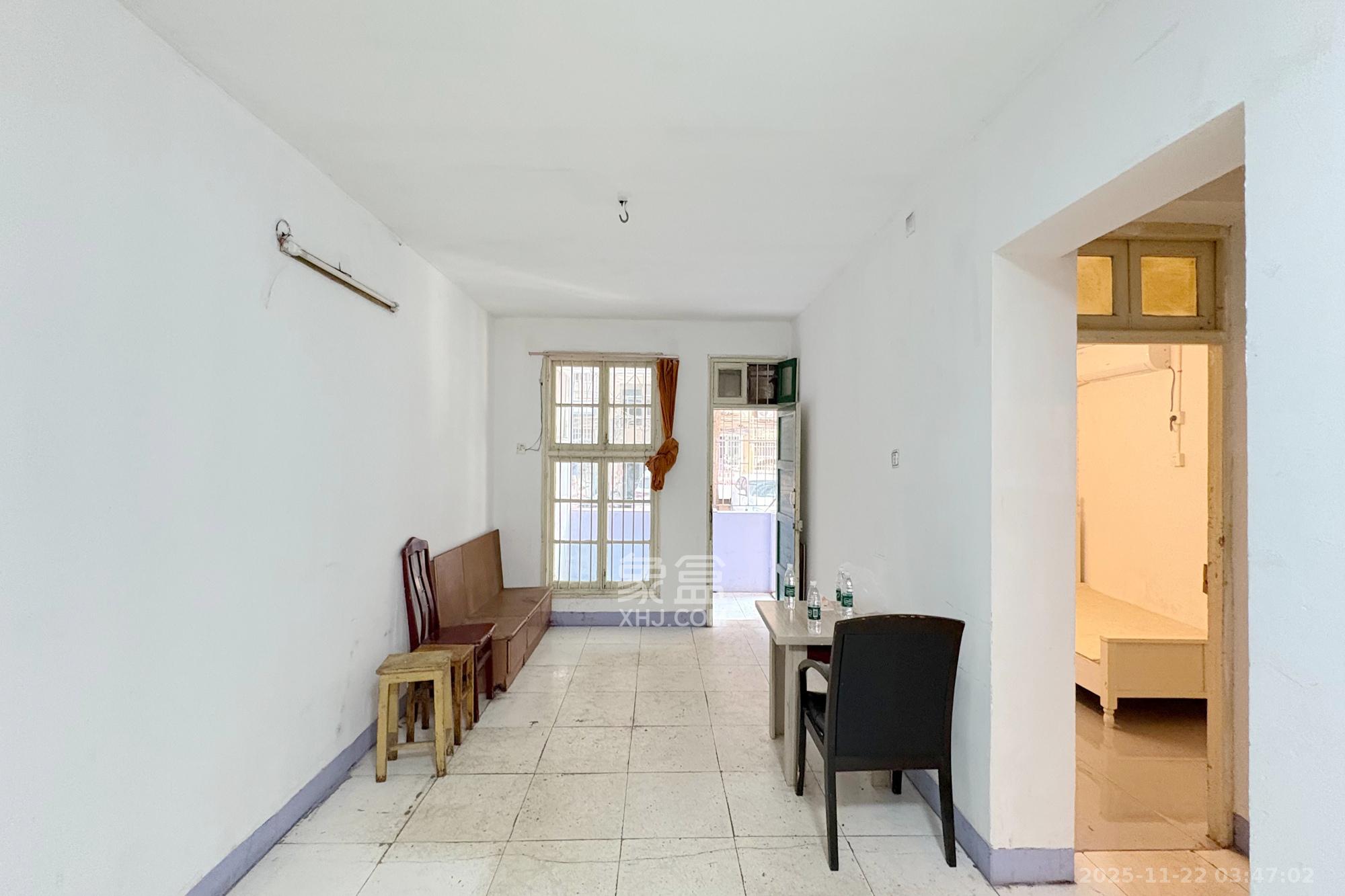 新兴小区（杨家山社区）  2室1厅1卫    33.0万室内图1