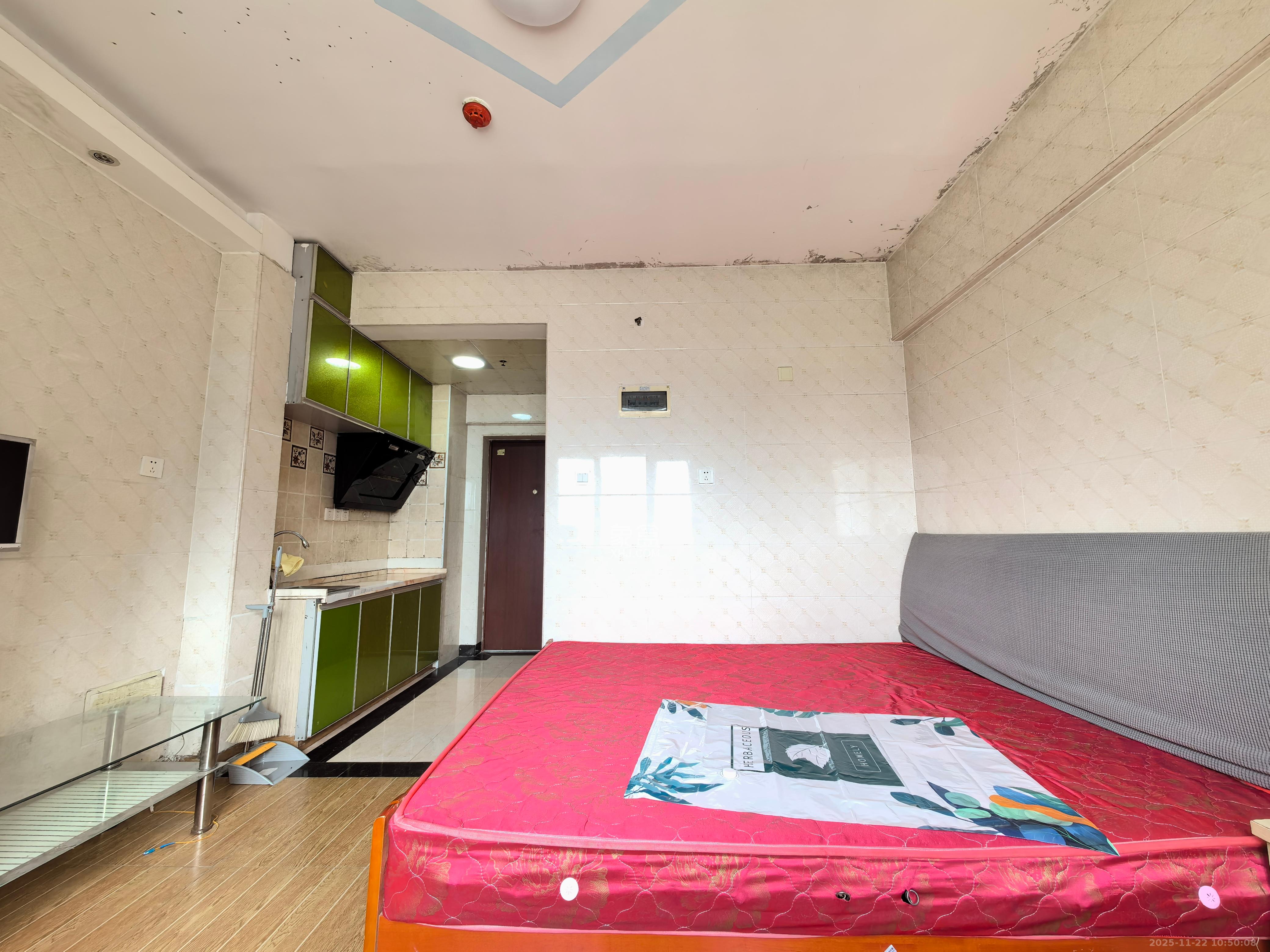 观园国际公寓 1室1厅1卫 1350.0元/月 观园国际公寓 1室1厅1卫 1350.0元/月室内图