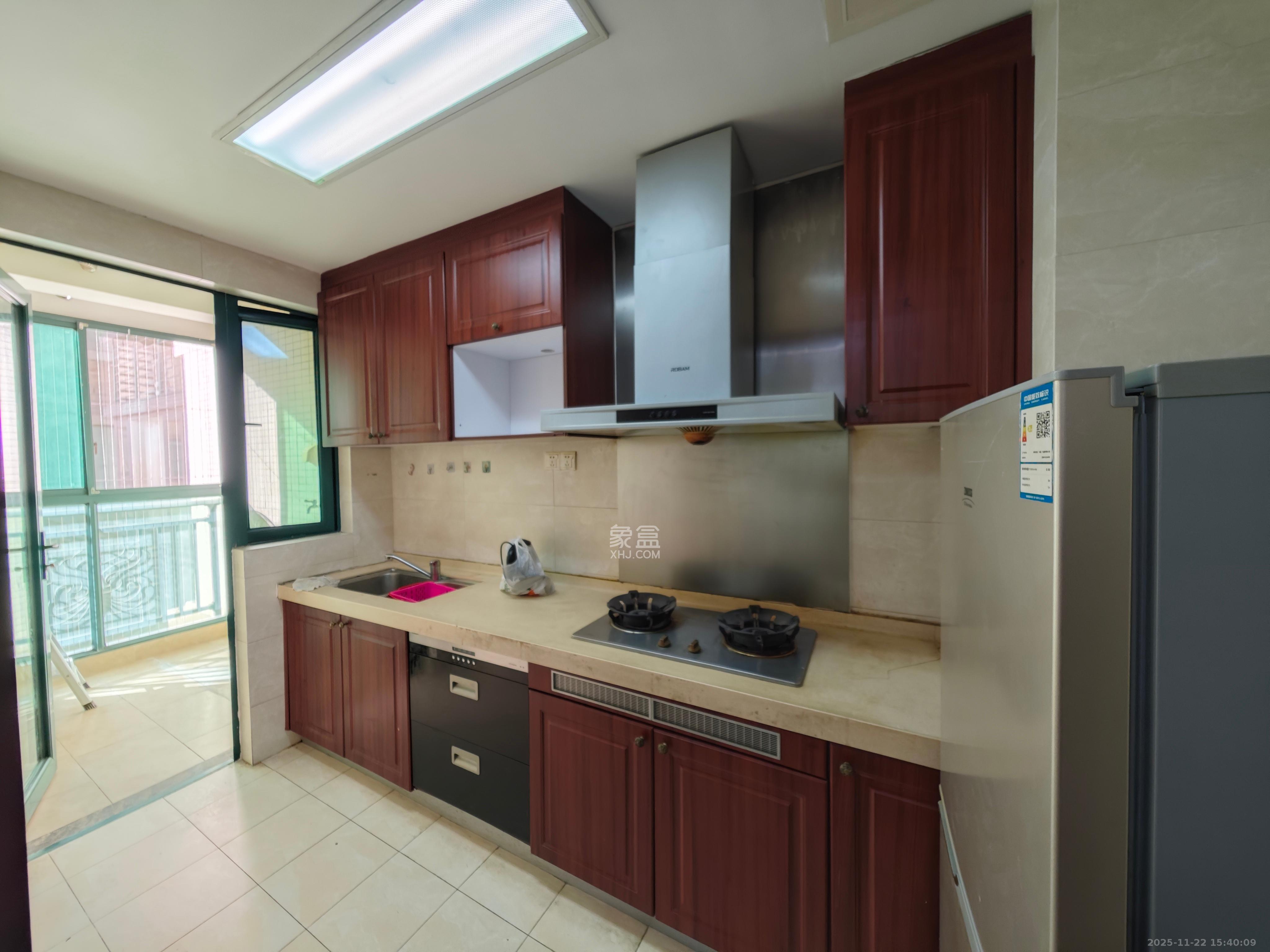 恒大翡翠华庭 2室2厅1卫 1850.0元/月 恒大翡翠华庭 2室2厅1卫 1850.0元/月室内图