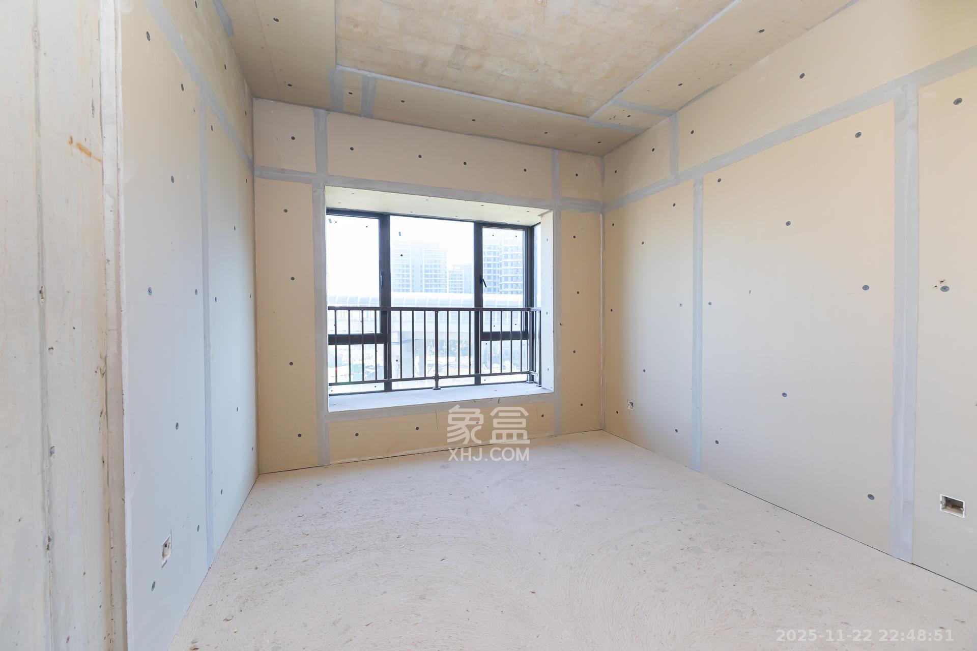 润和湘江天地E区 4室2厅3卫 200.0万 润和湘江天地E区 4室2厅3卫 200.0万卧室